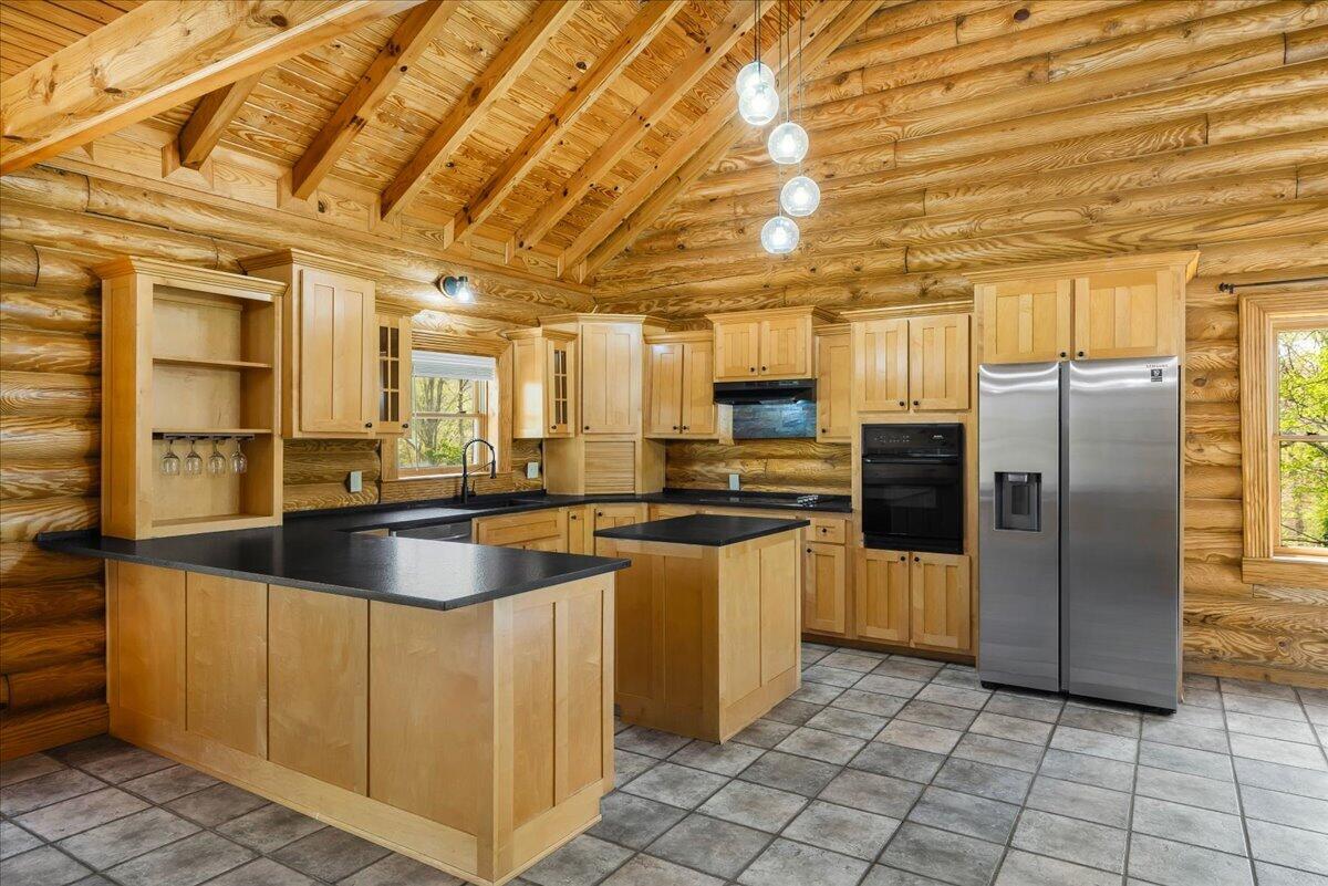 300 Oak Ridge Drive Property Photo 12