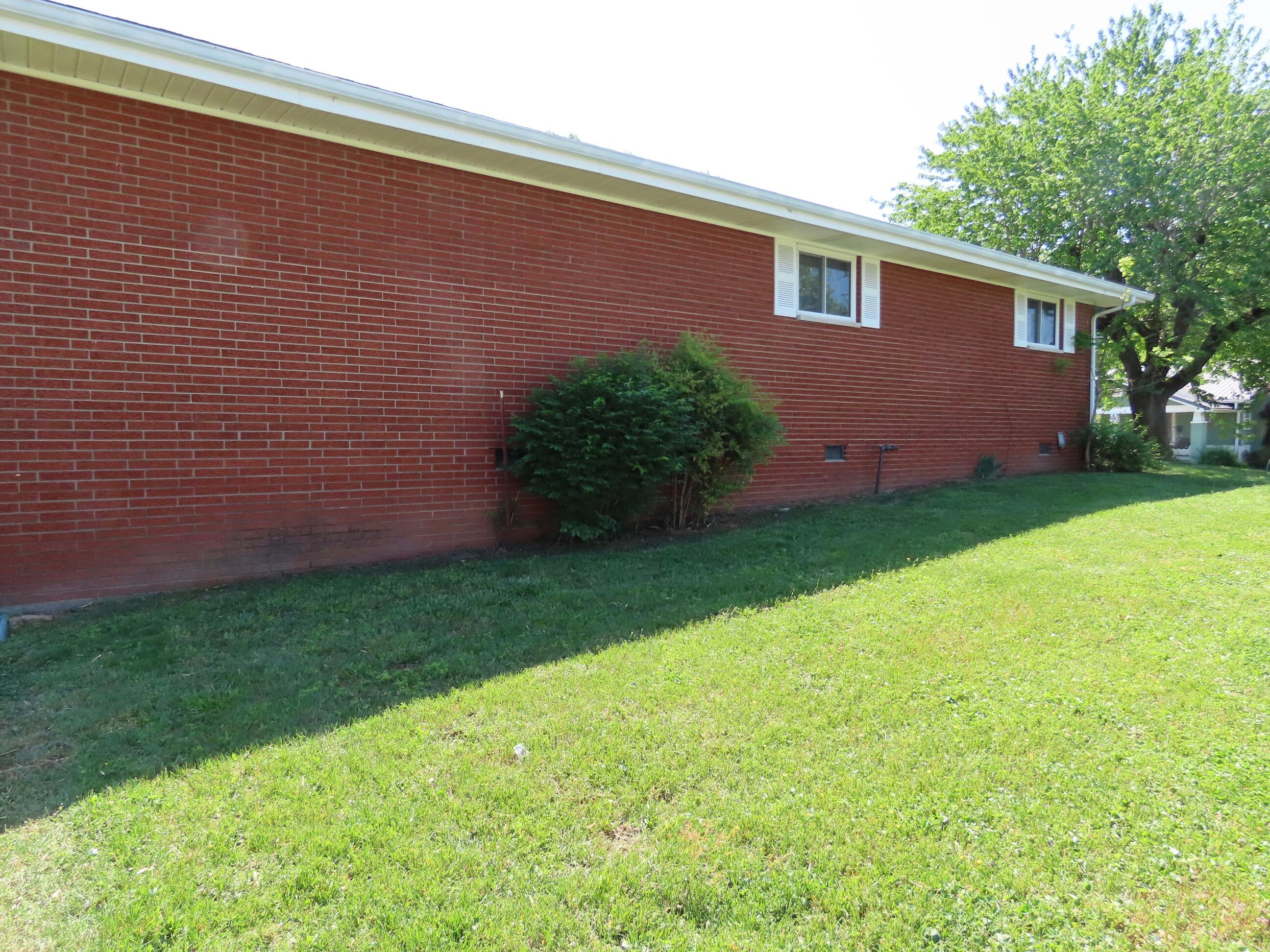 912 Barbourville Street Property Photo 38