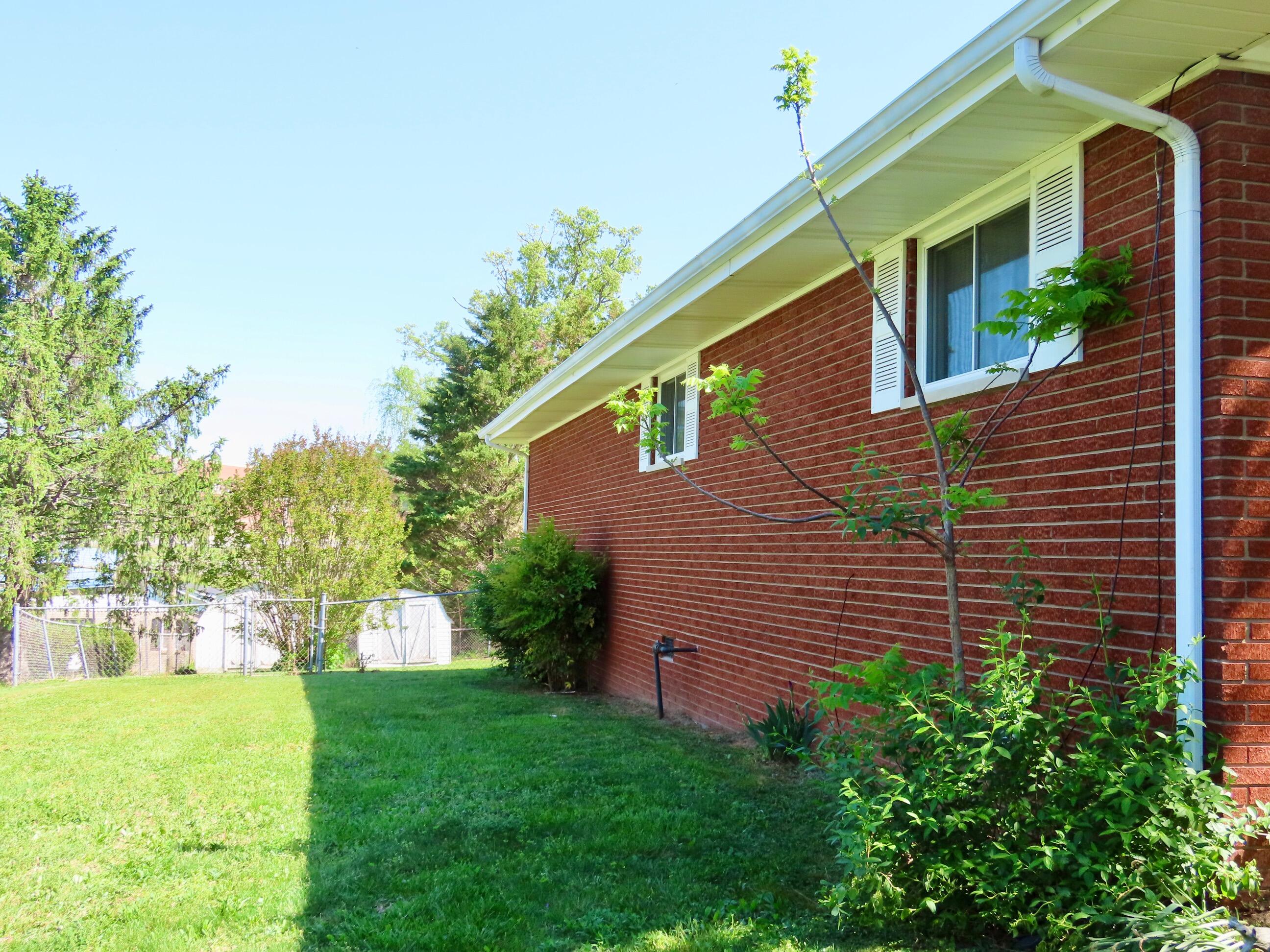 912 Barbourville Street Property Photo 43