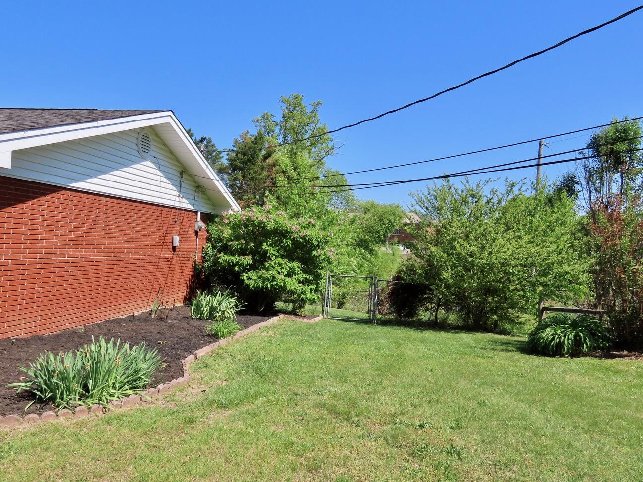 912 Barbourville Street Property Photo 44