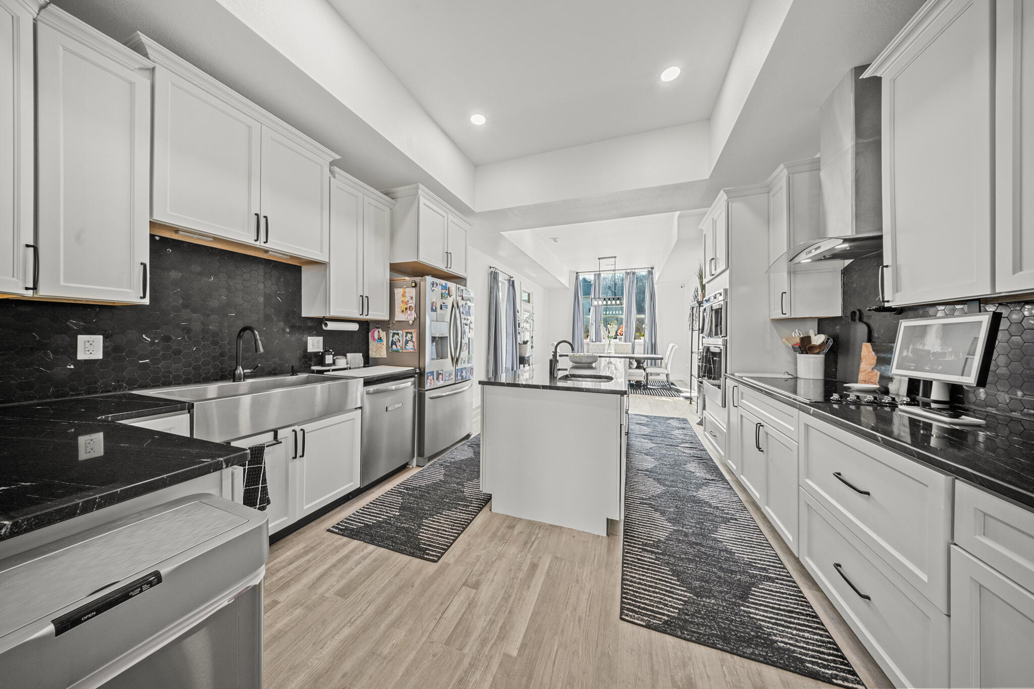 329 Riverside Drive Property Photo 8