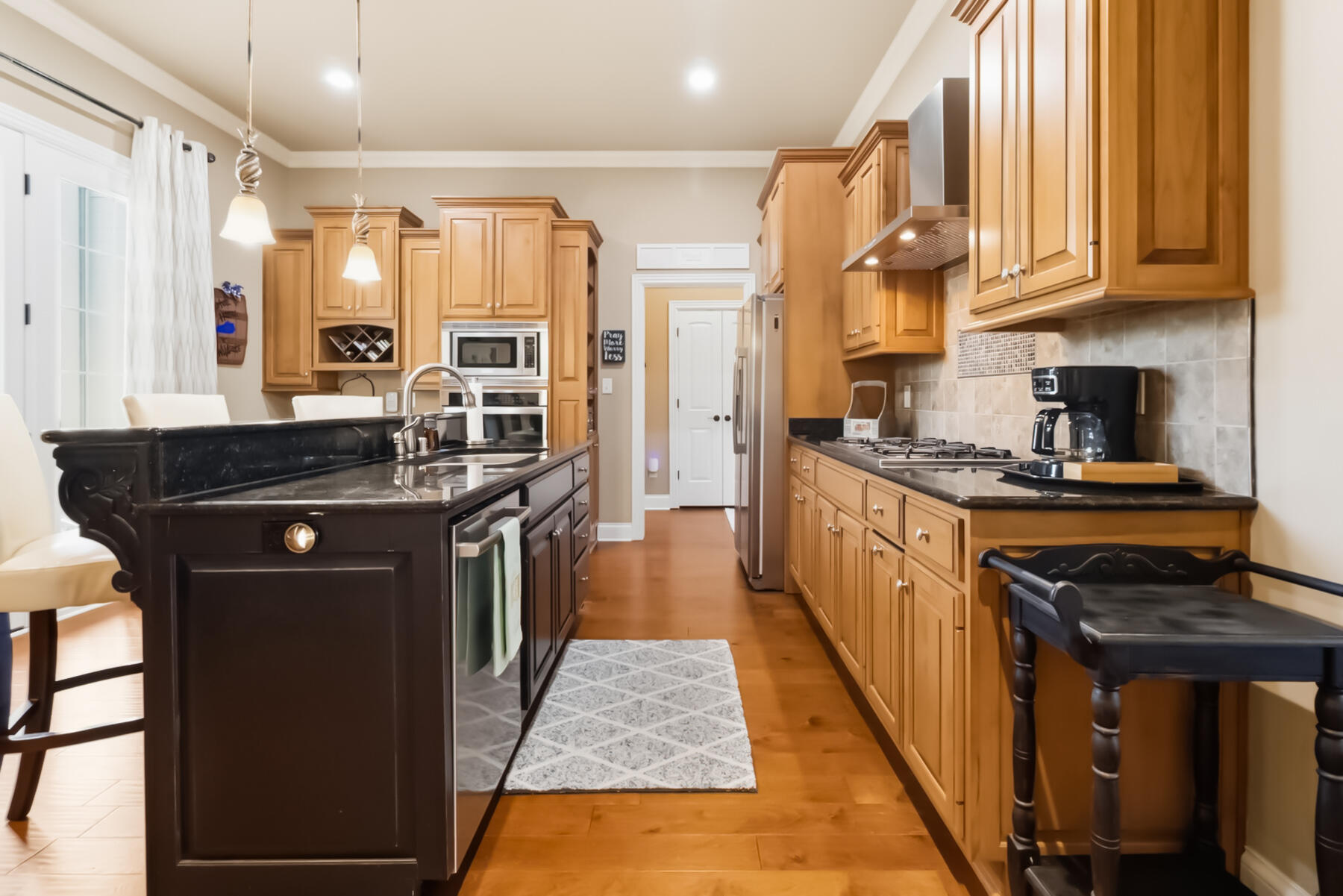 3814 Wentworth Pl Property Photo 6