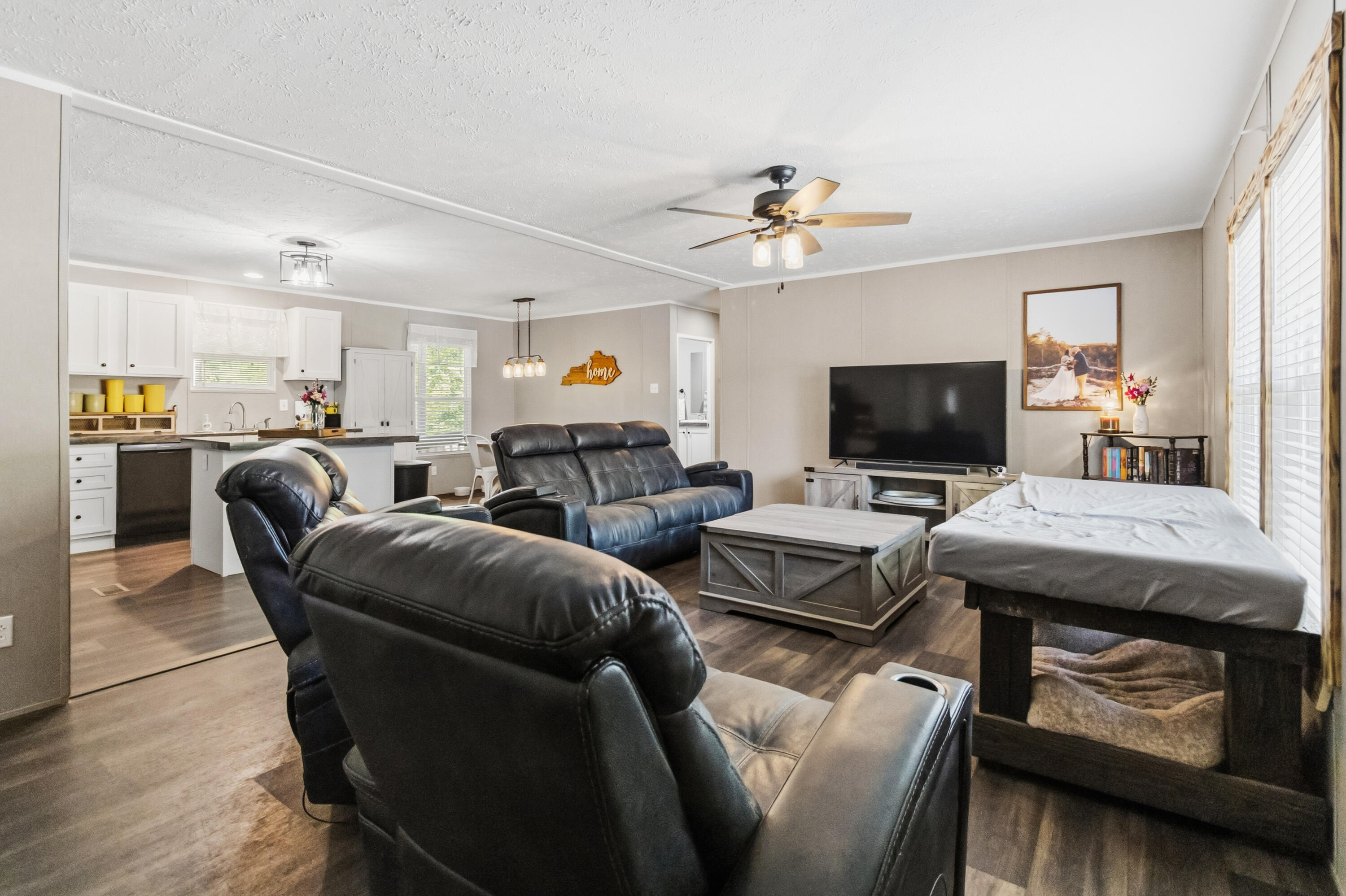 15 Spring Valley Drive Property Photo 4
