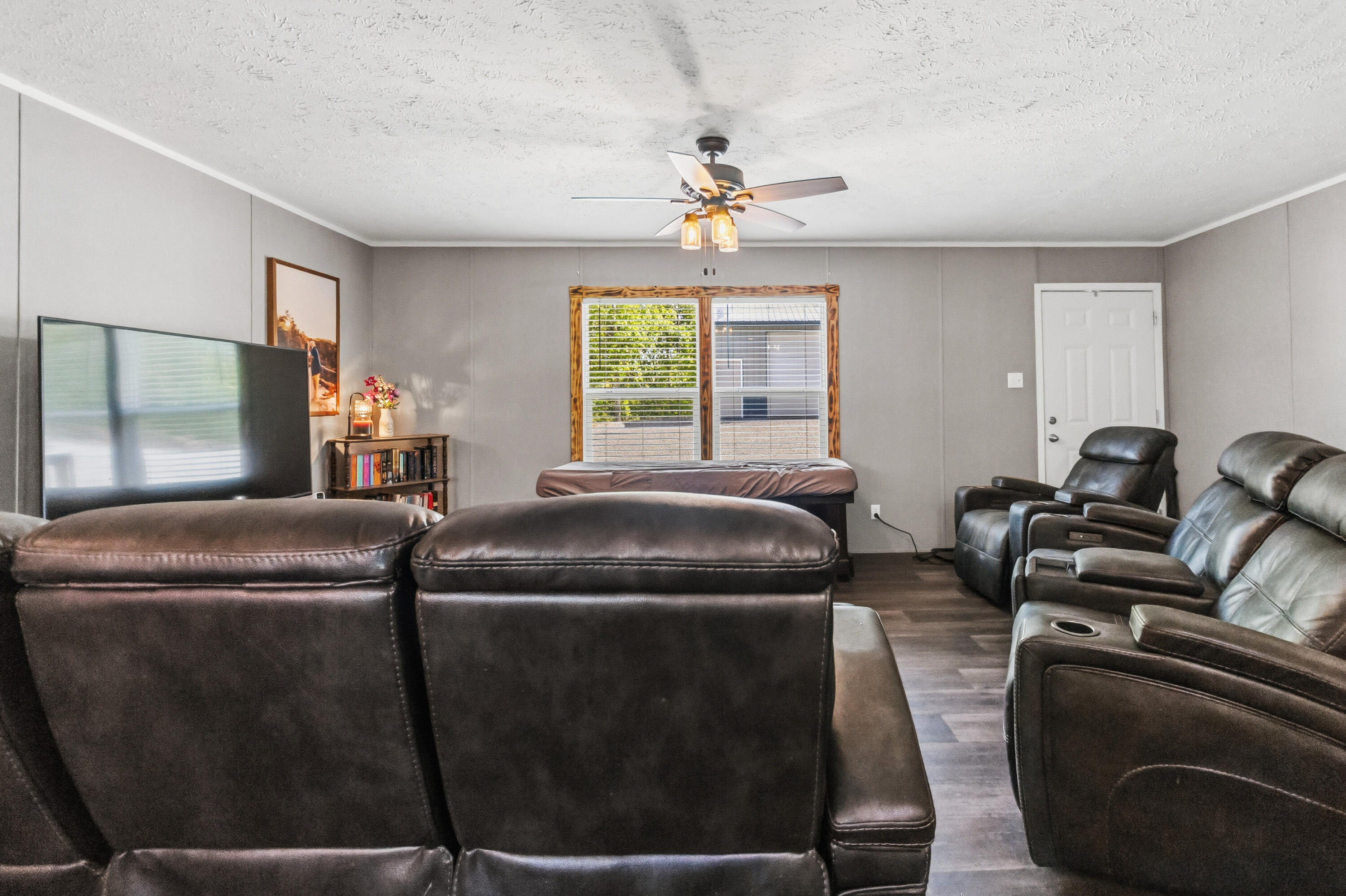 15 Spring Valley Drive Property Photo 5