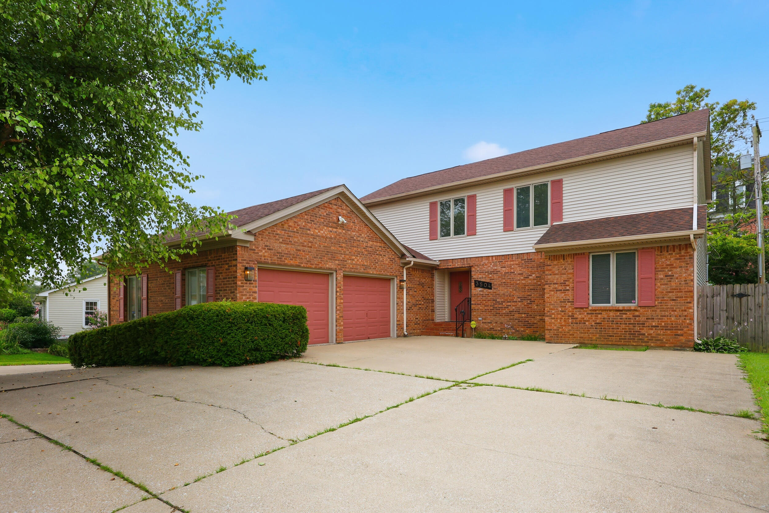 3504 Cheddington Lane Property Photo 1