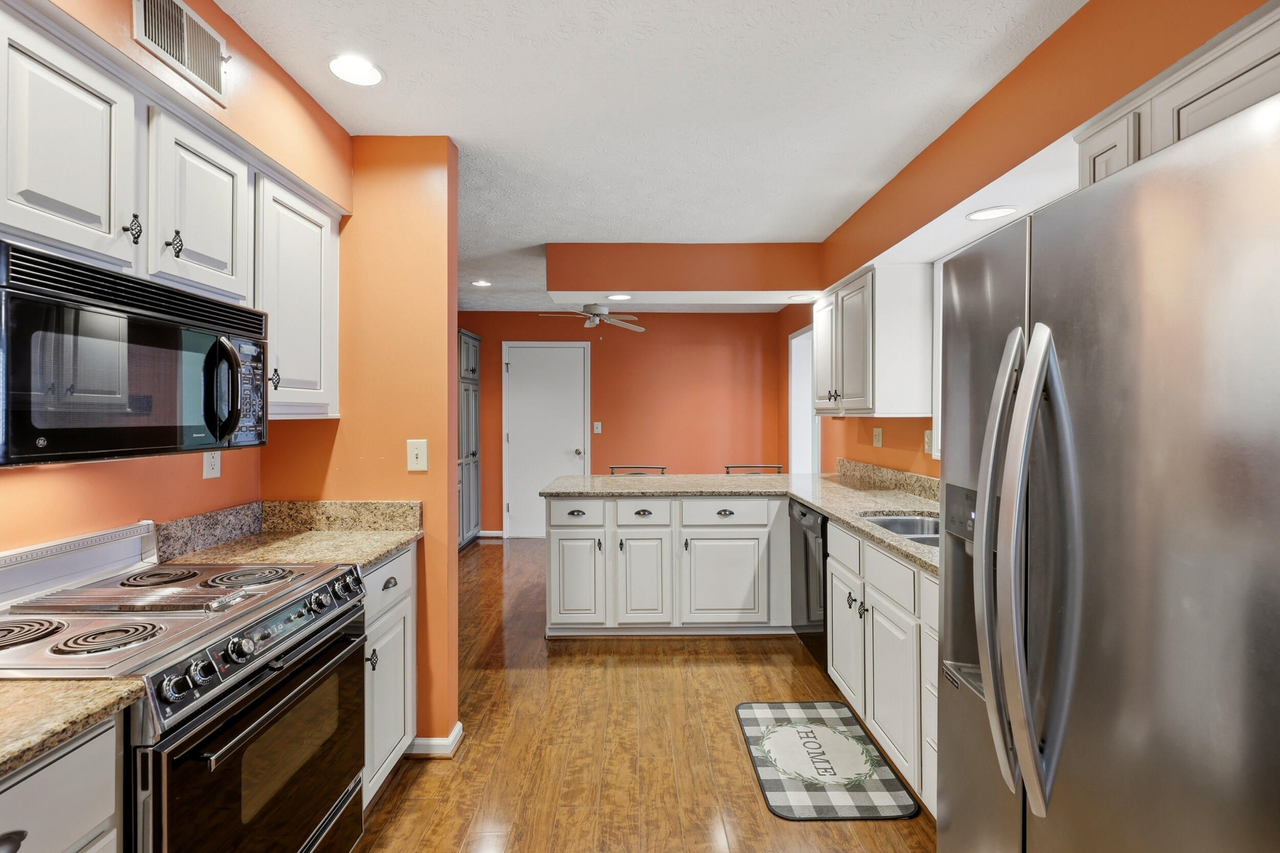 3504 Cheddington Lane Property Photo 6