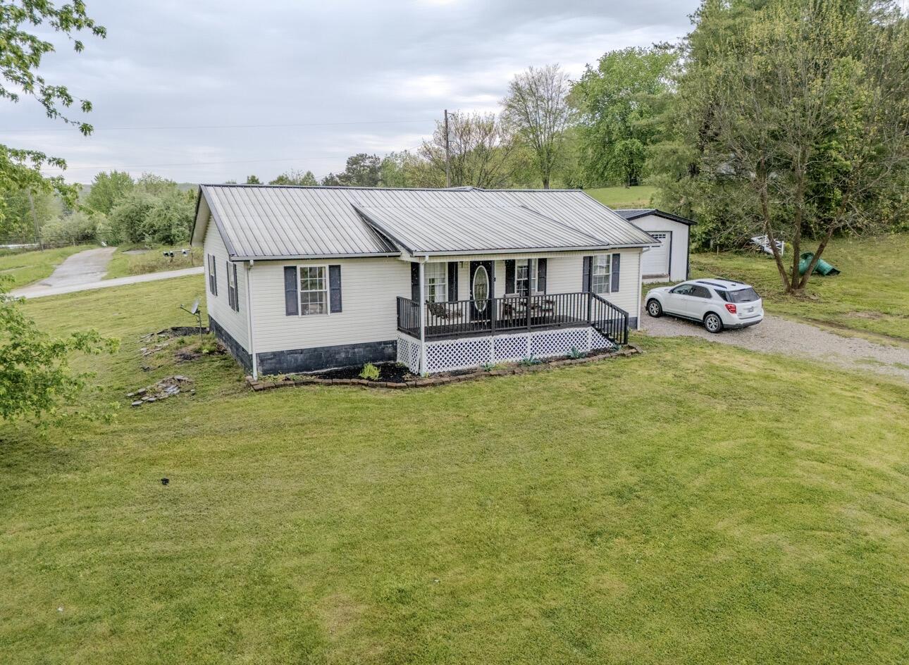 25 Dawn Property Photo 2