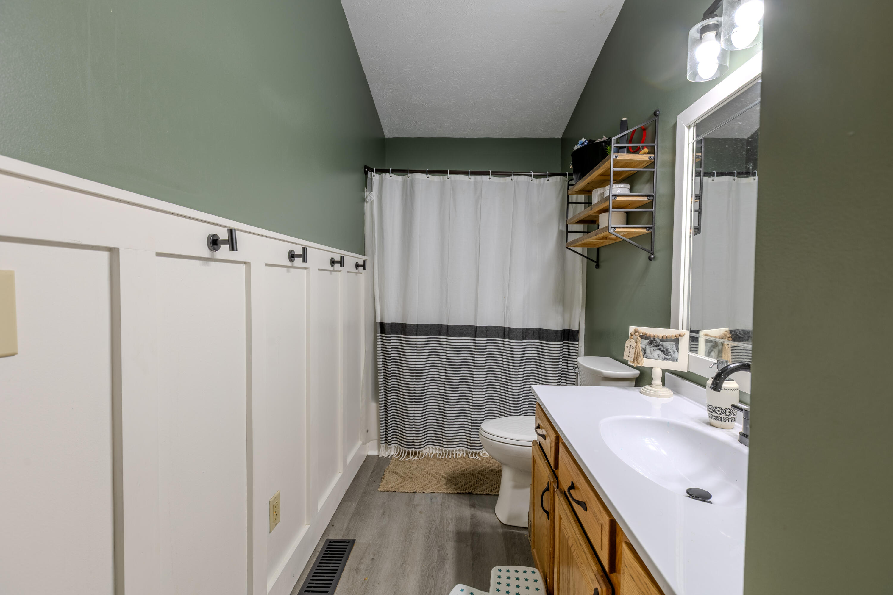 25 Dawn Property Photo 25