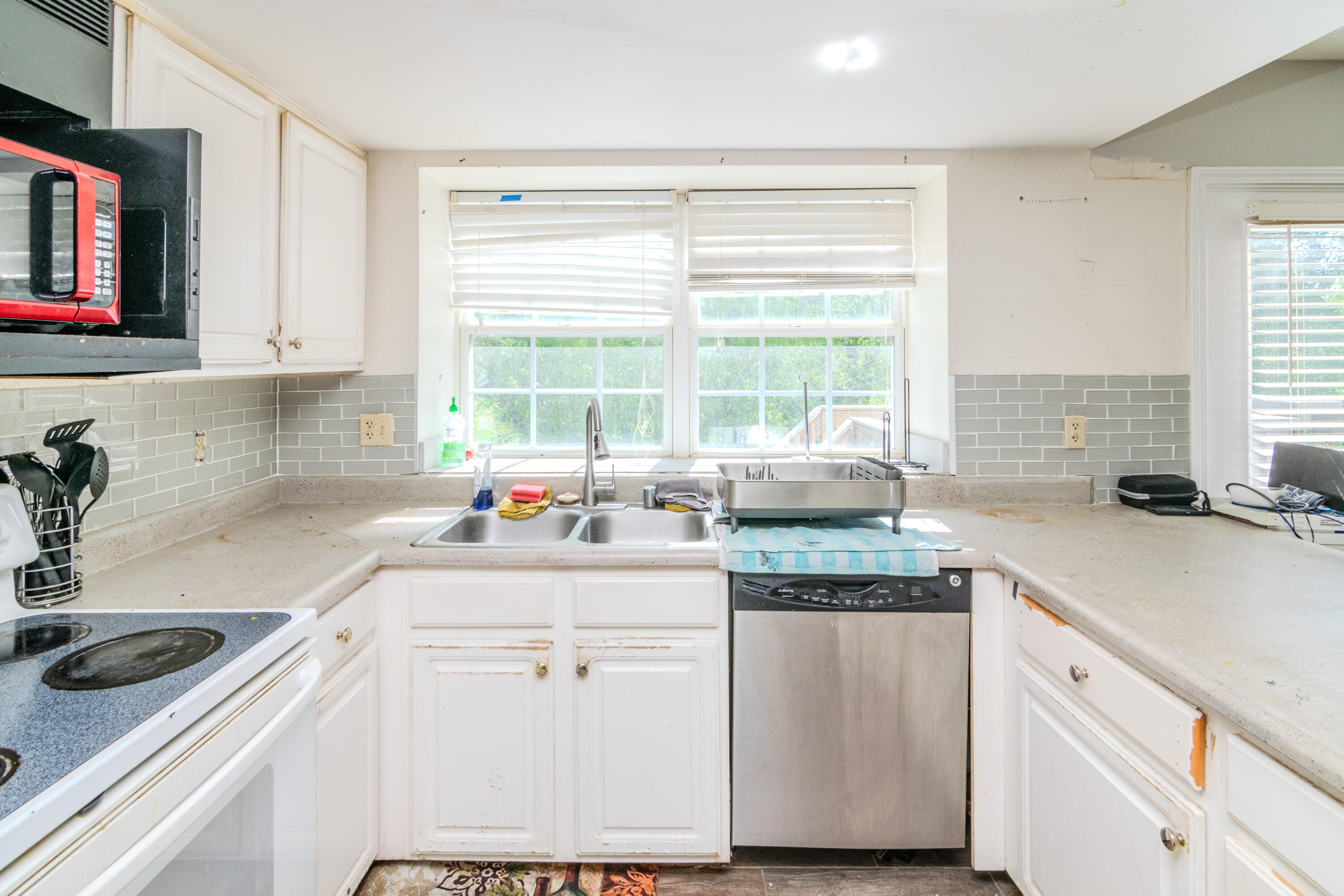 2924 Trailside Drive Property Photo 8