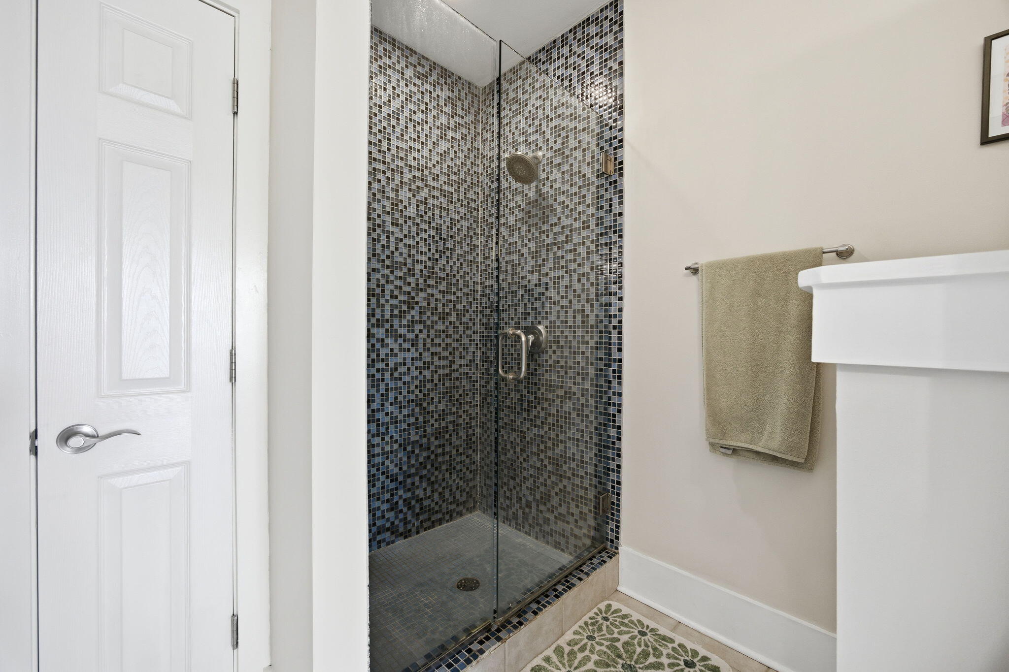 261 S Limestone 303 Property Photo 18