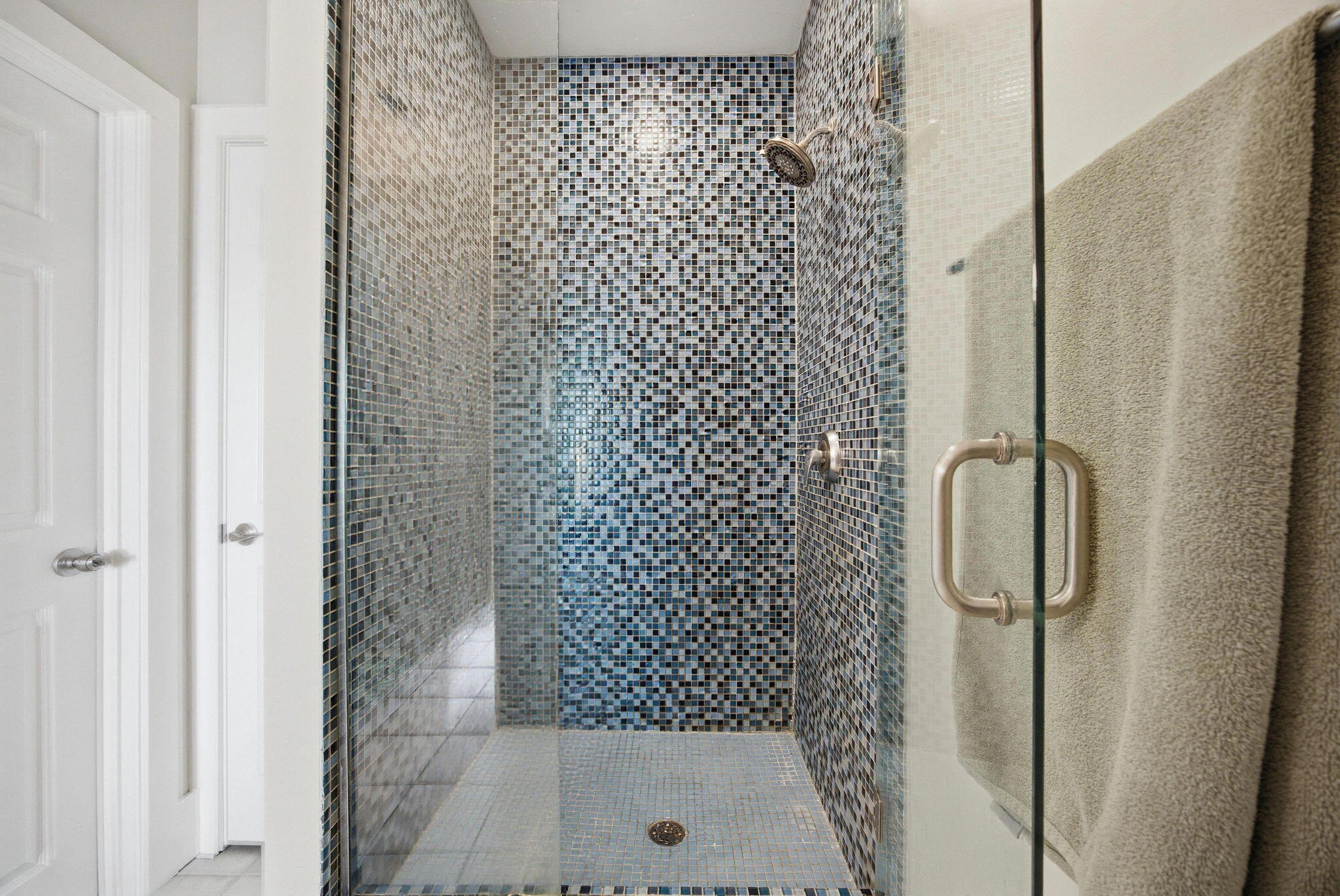 261 S Limestone 303 Property Photo 20
