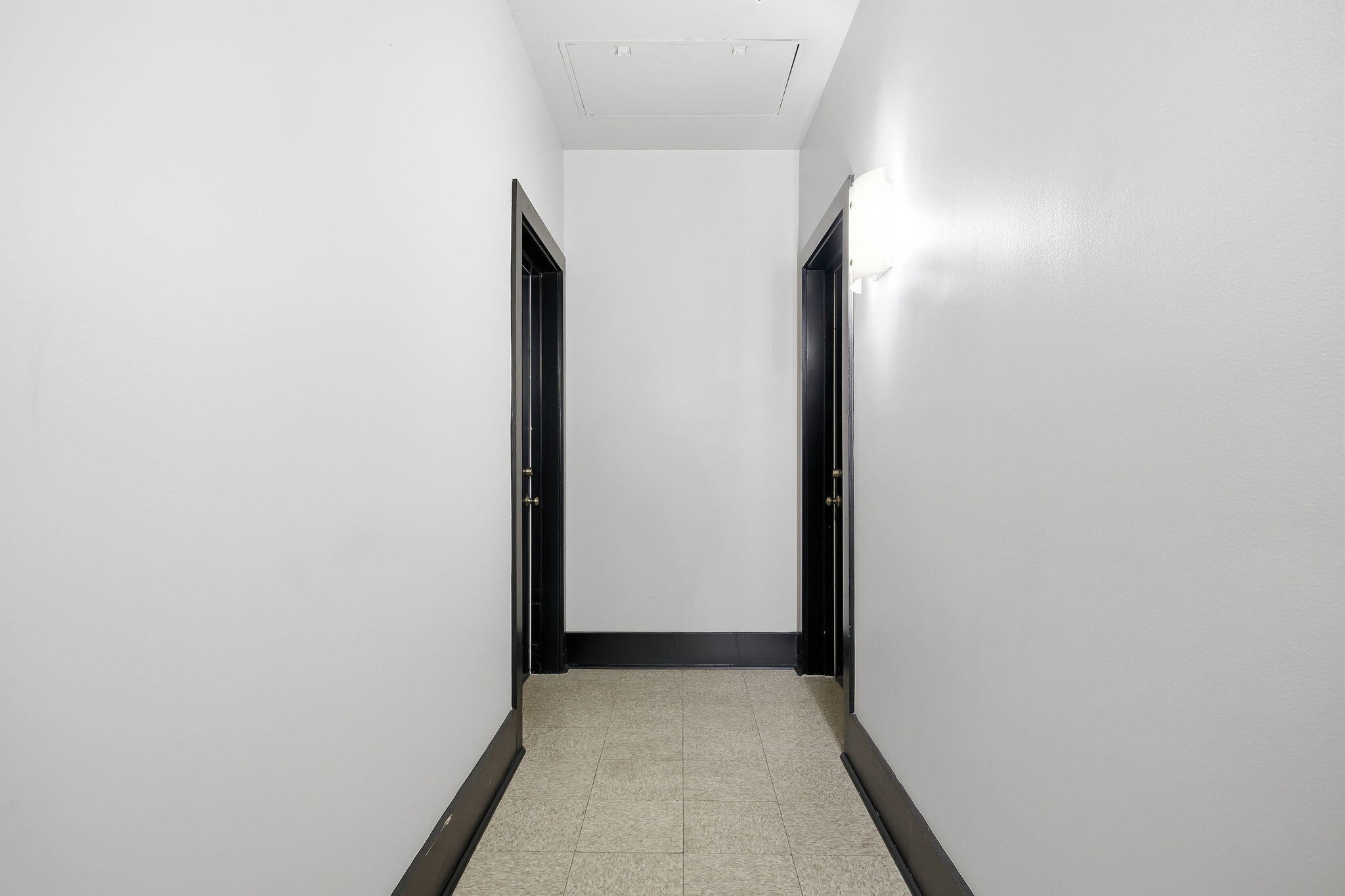 261 S Limestone 303 Property Photo 45