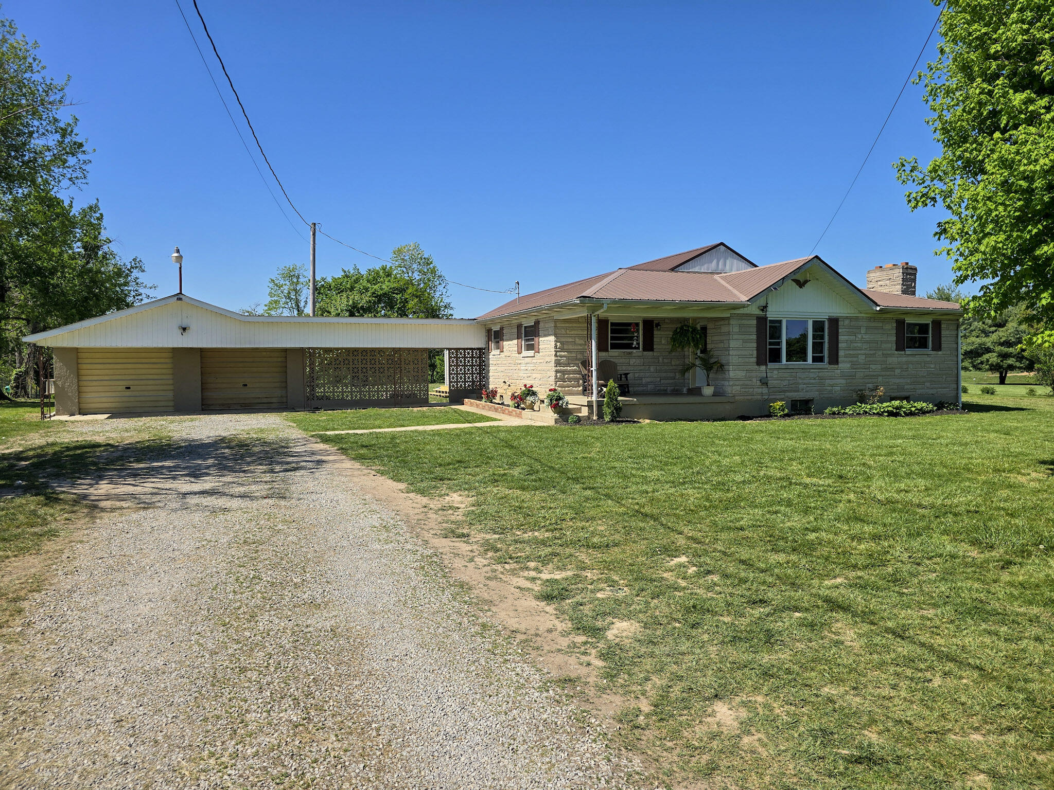 3014 Poplar Hill Road Property Photo 1