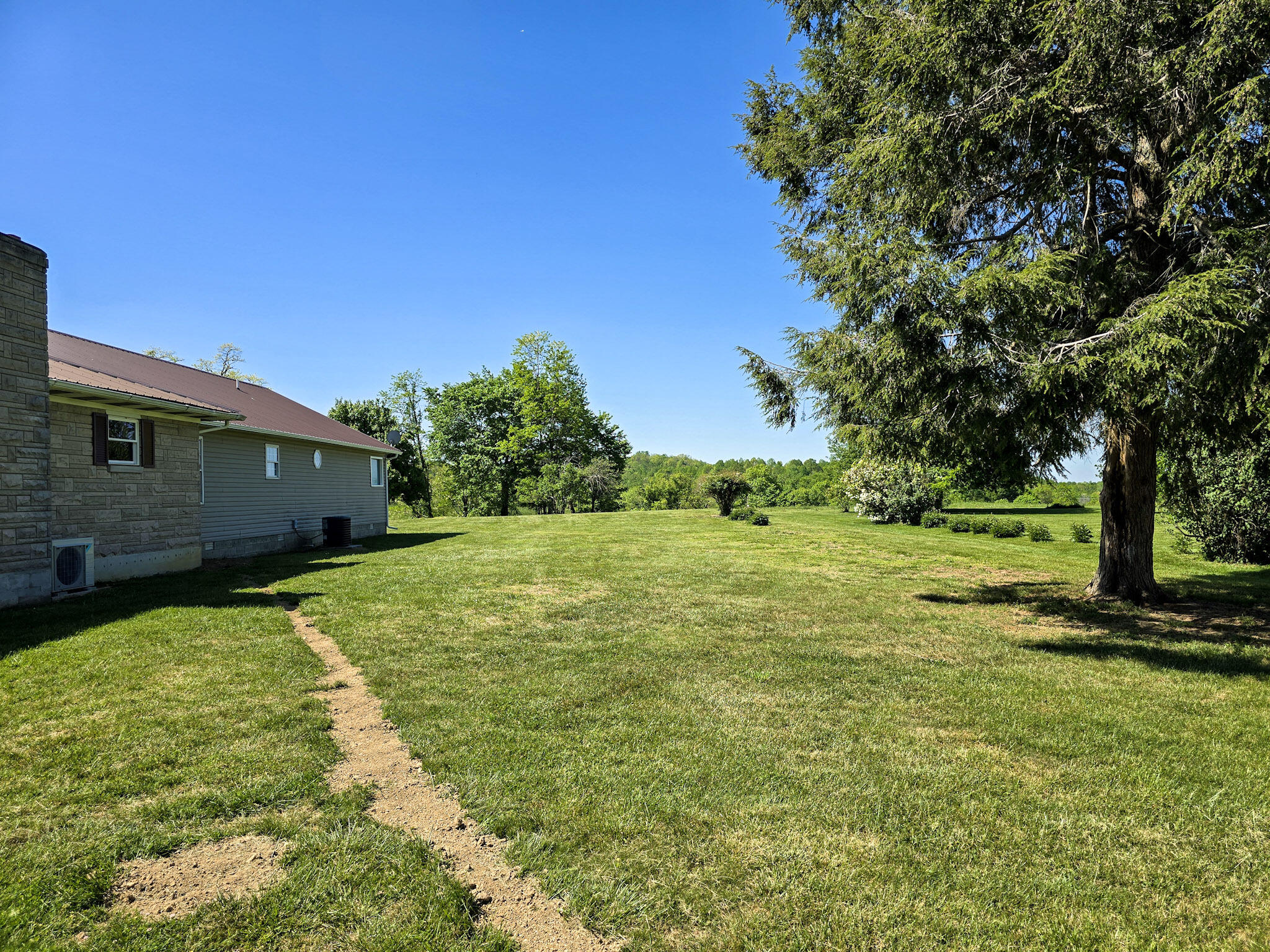 3014 Poplar Hill Road Property Photo 6