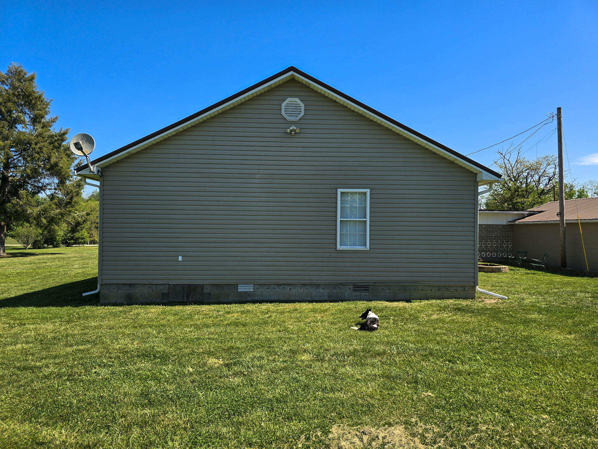 3014 Poplar Hill Road Property Photo 8