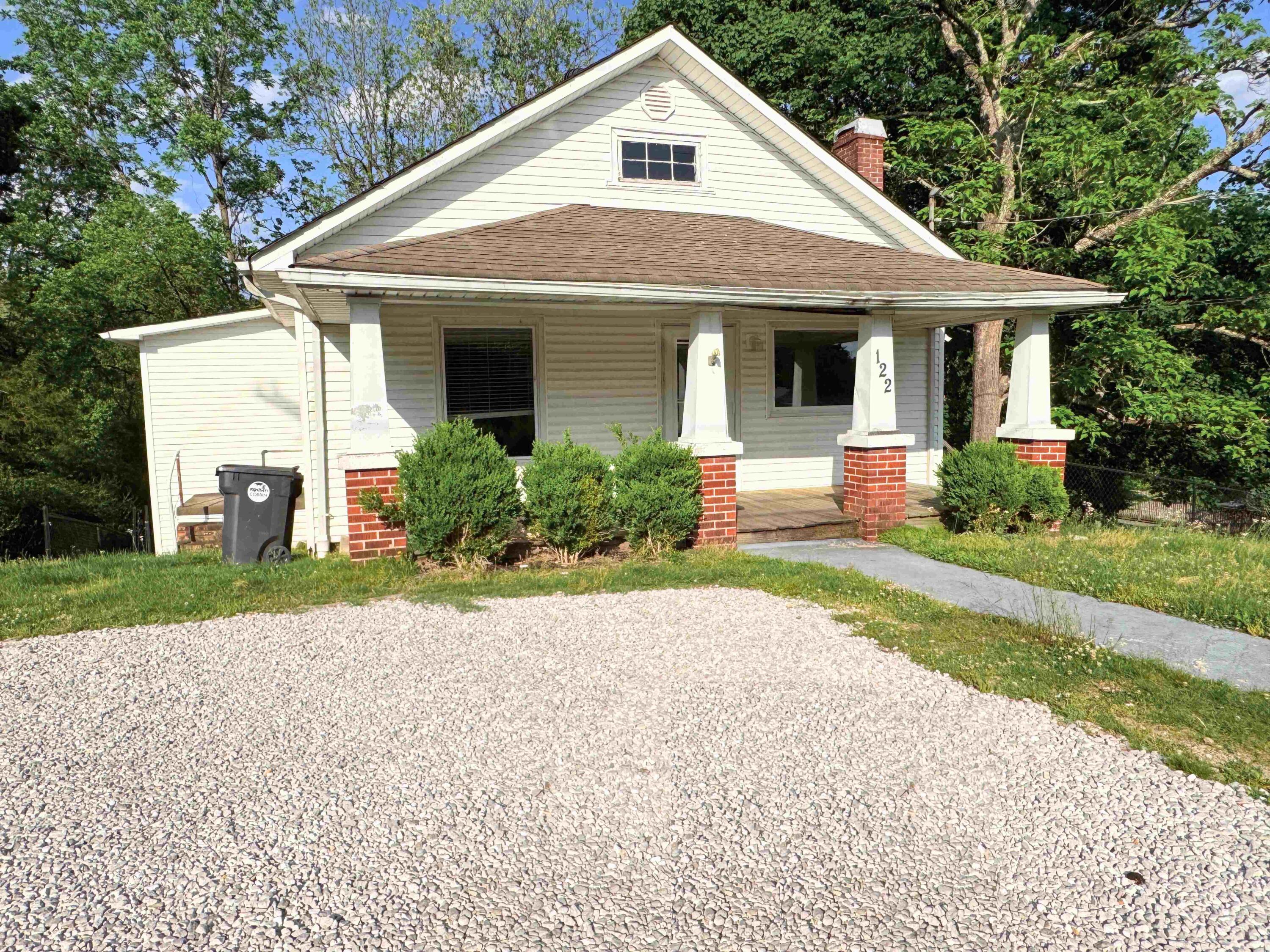122 Bishop Street Property Photo 4