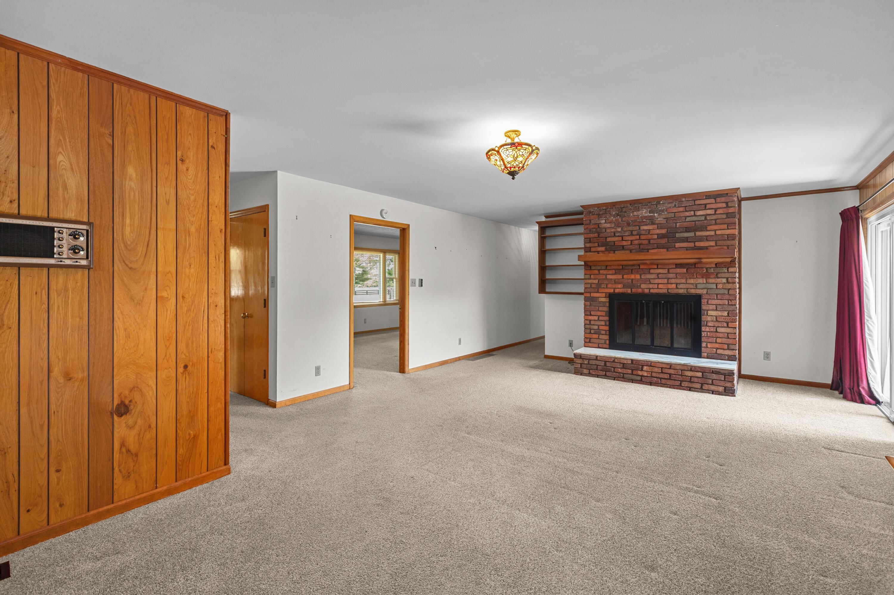 6888 Midway Road Property Photo 9