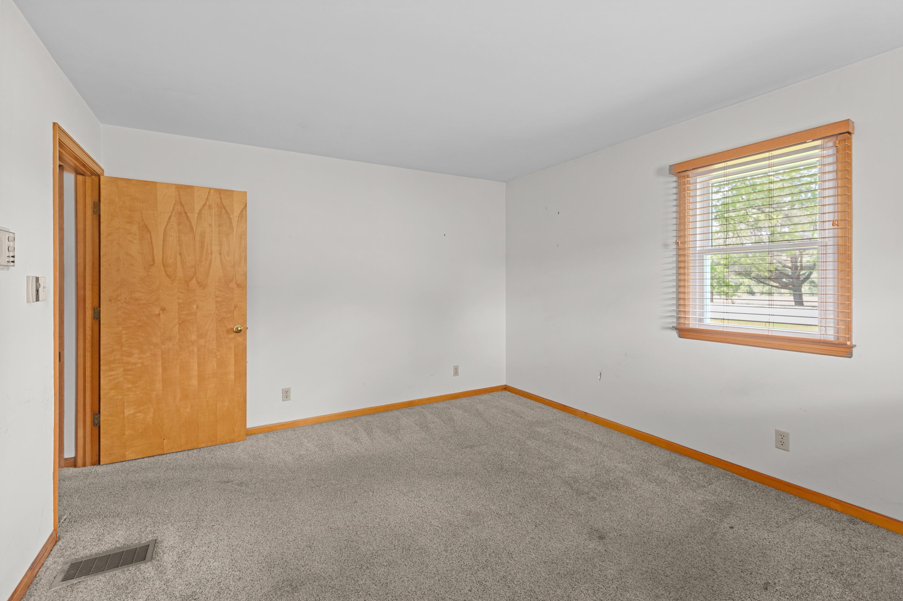 6888 Midway Road Property Photo 16