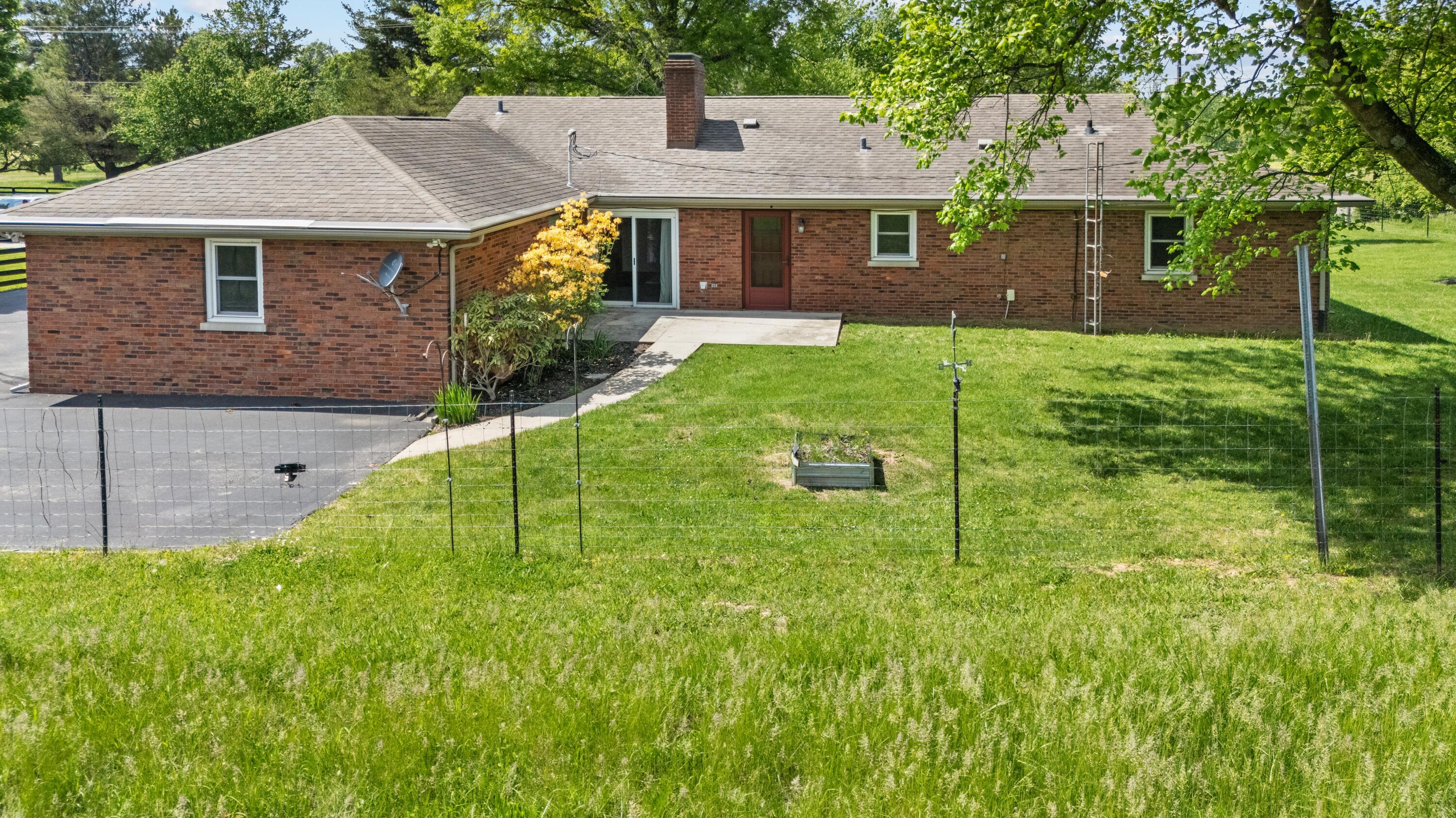 6888 Midway Road Property Photo 25