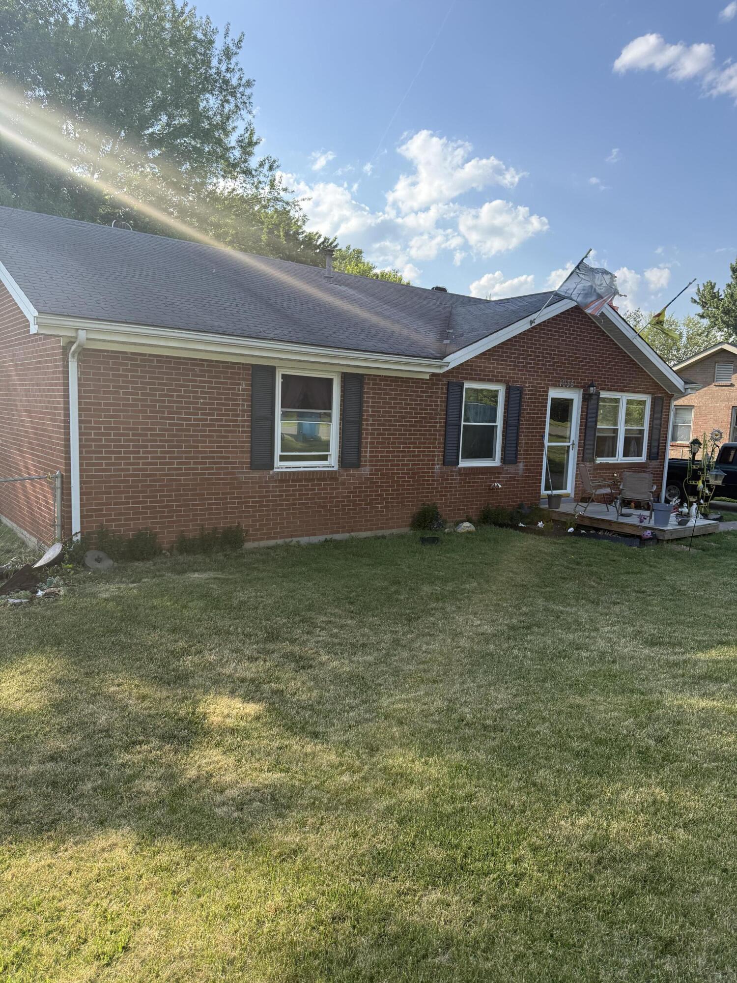 1035 Plainview Drive Property Photo 2