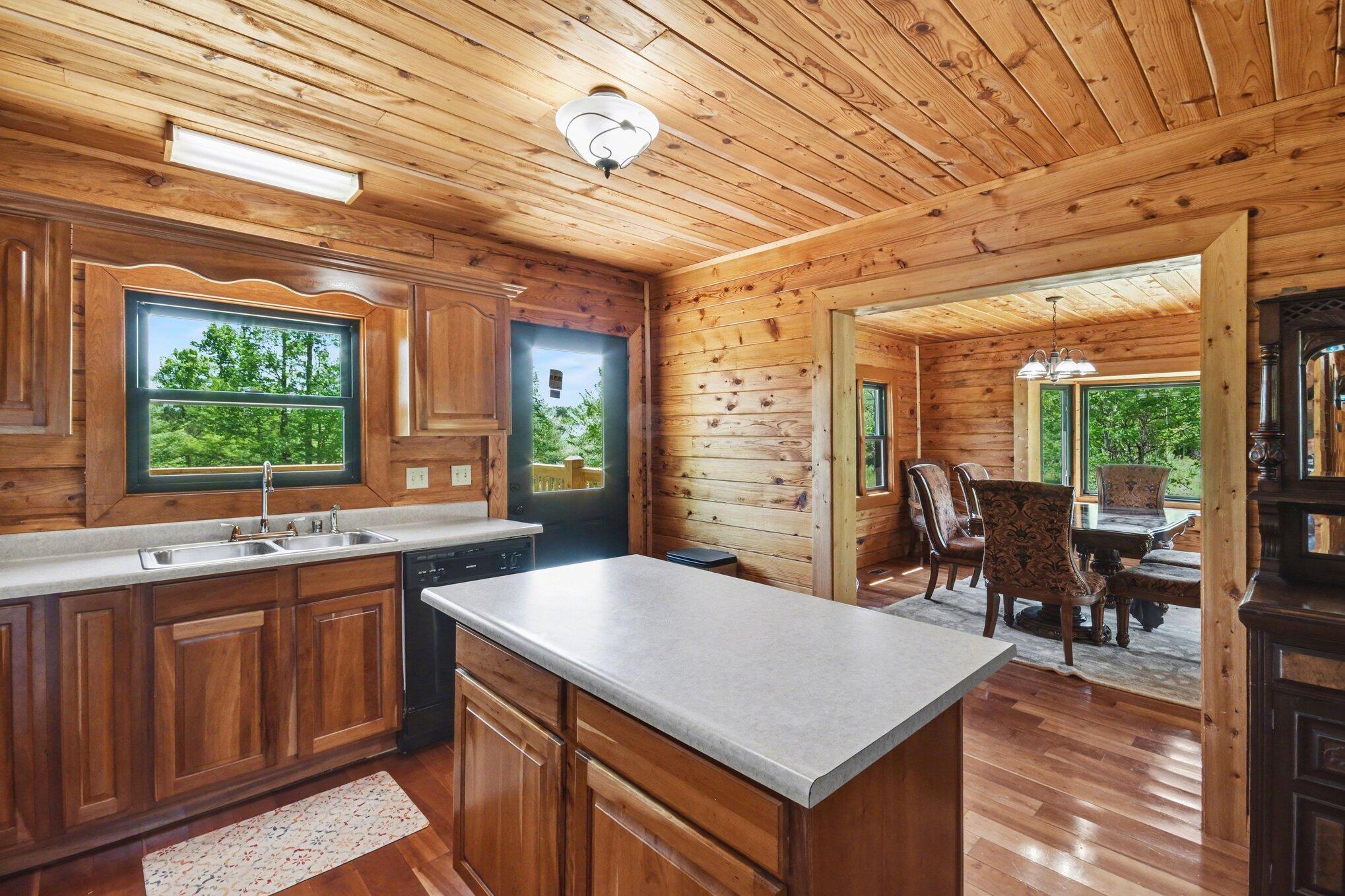 70 Twin Creek Loop Property Photo 5