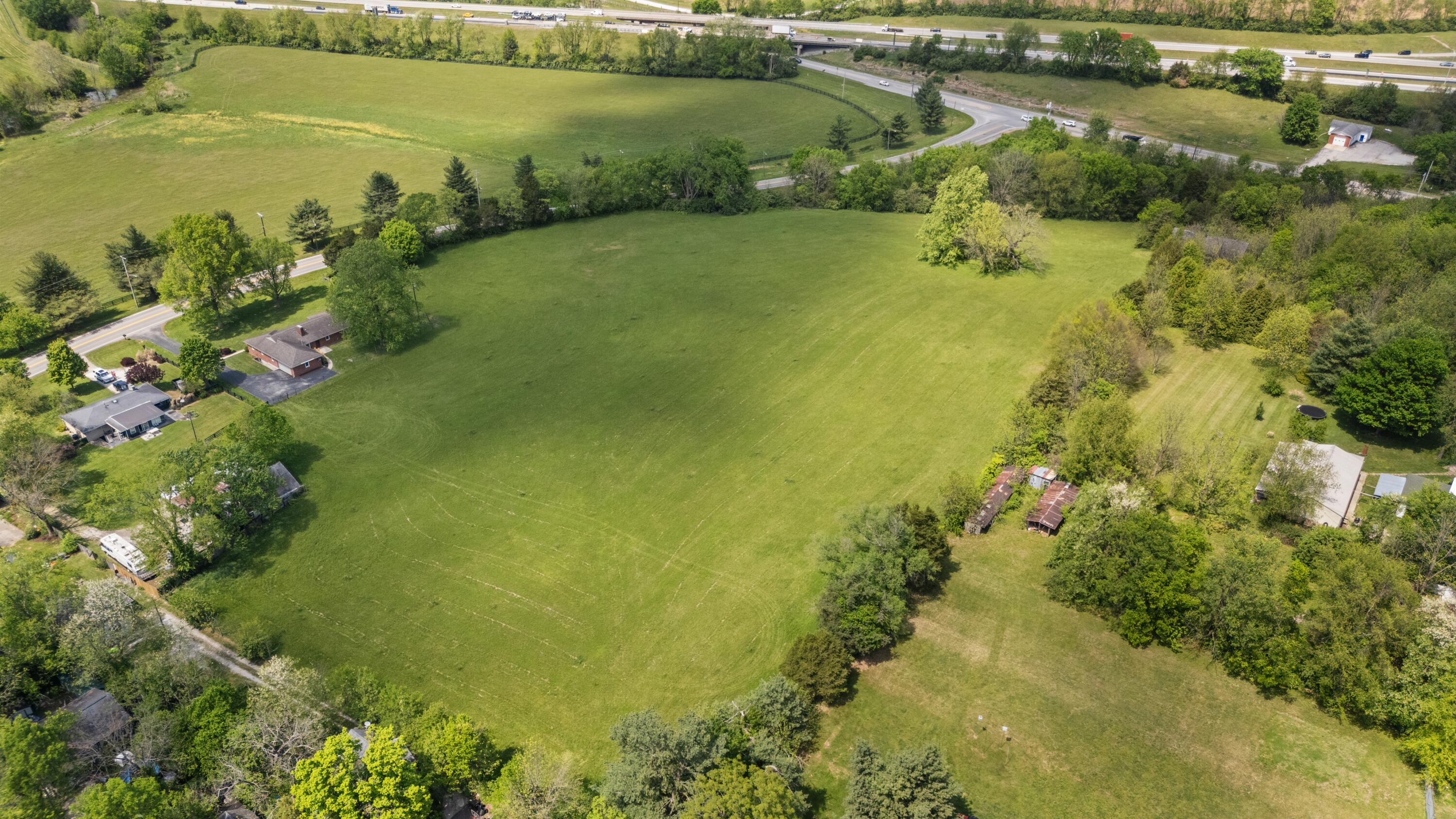 6888-a Midway Road Property Photo 3