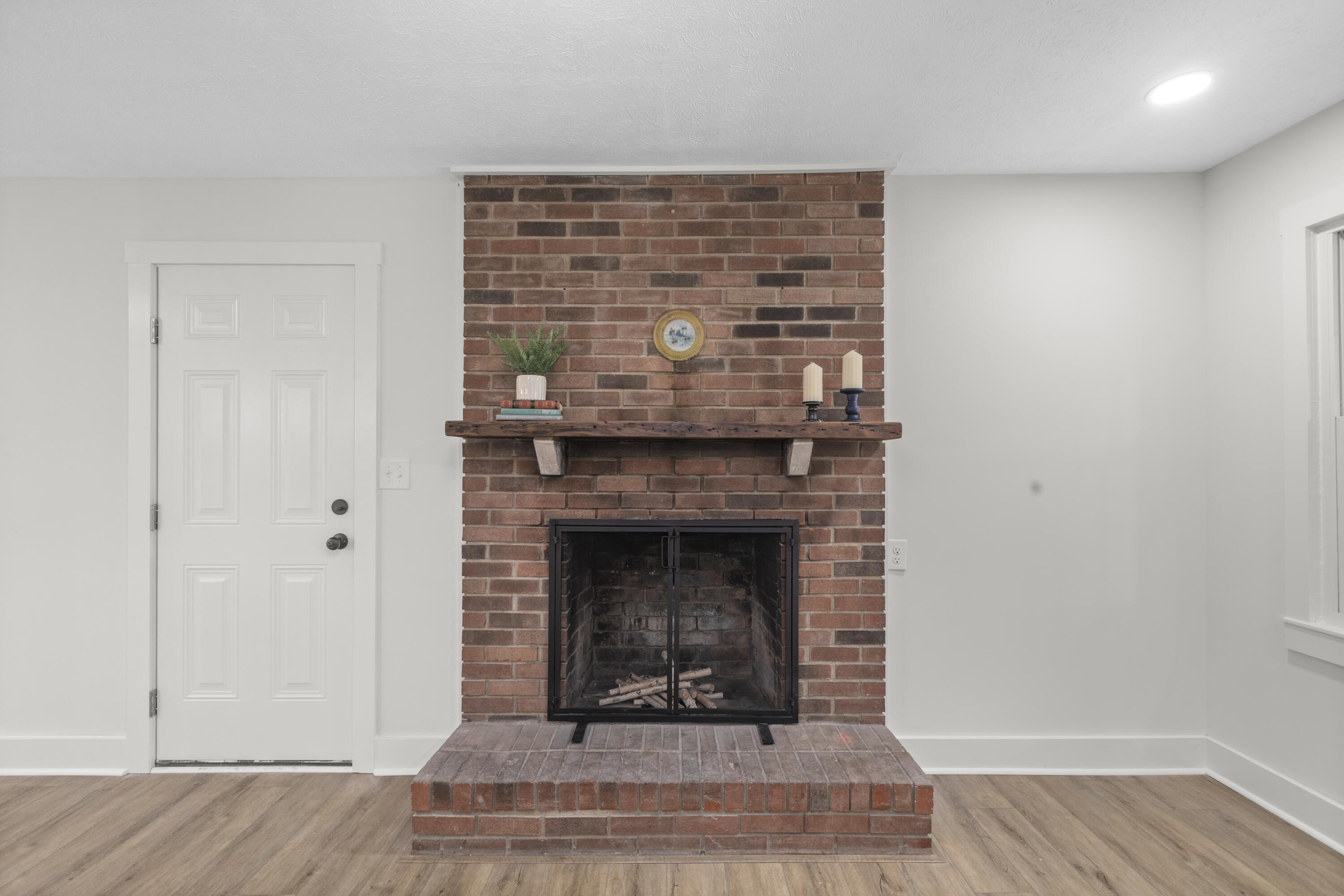 16 Meadowbrook Drive Property Photo 8