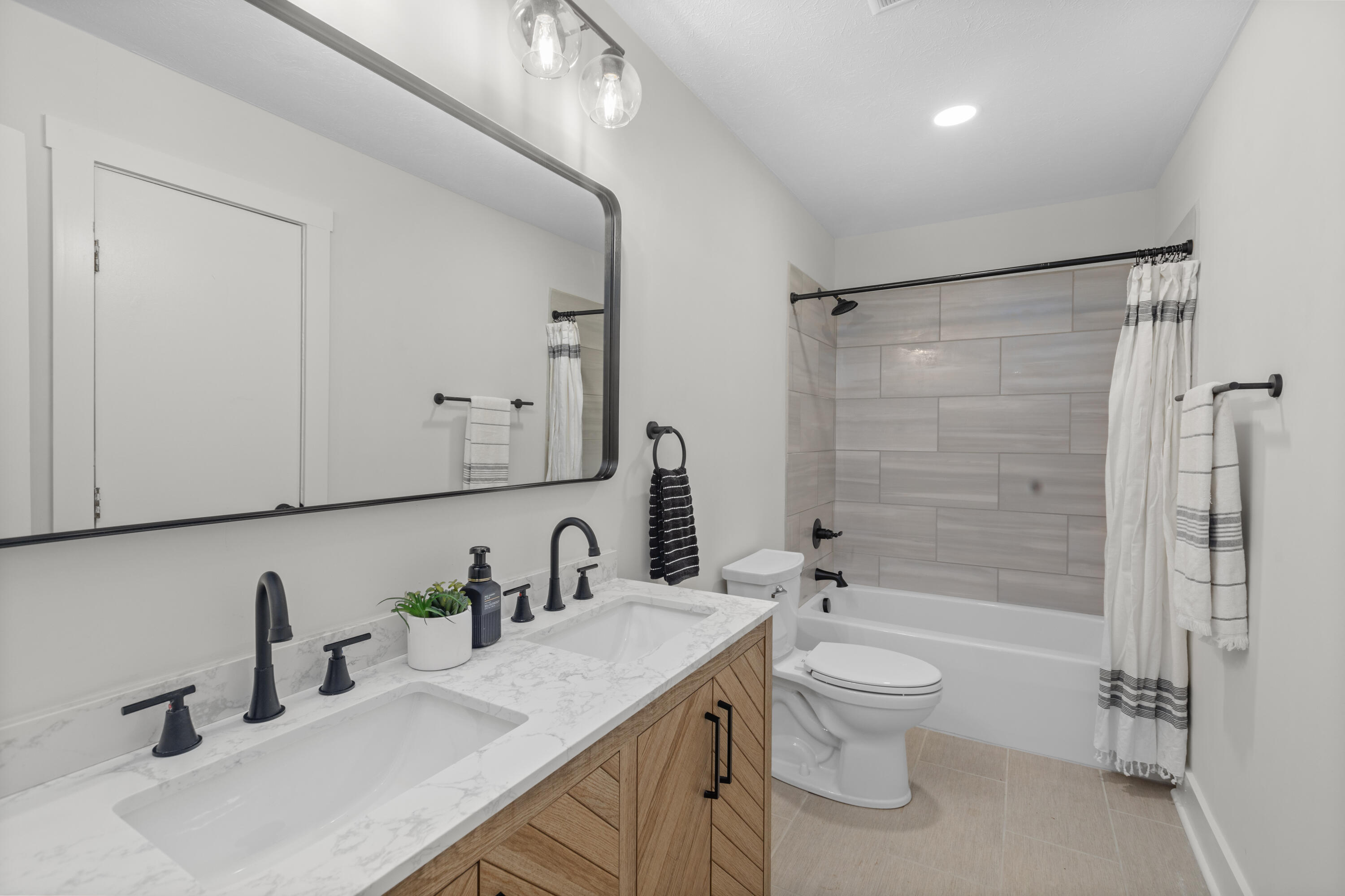 16 Meadowbrook Drive Property Photo 15