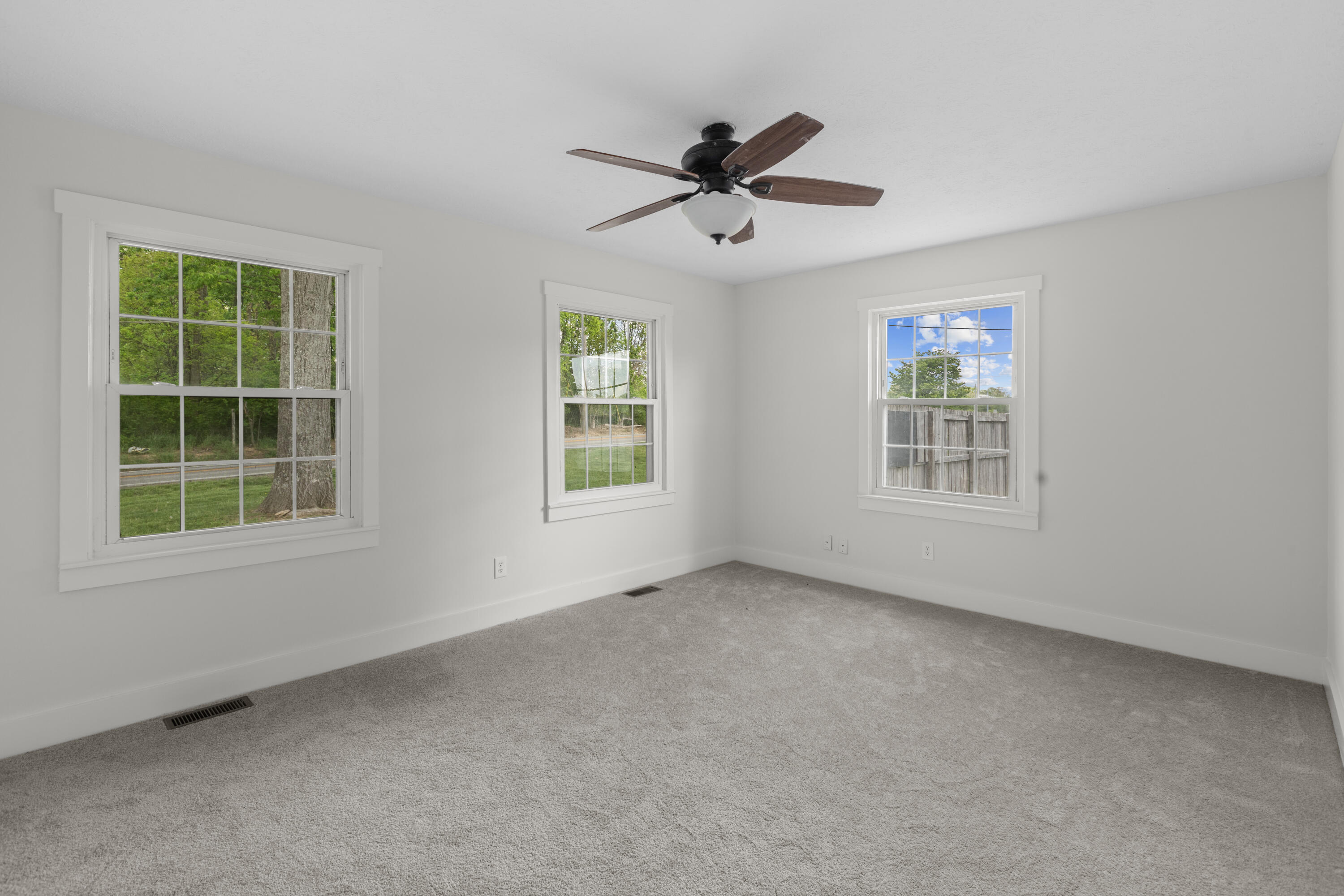 16 Meadowbrook Drive Property Photo 19