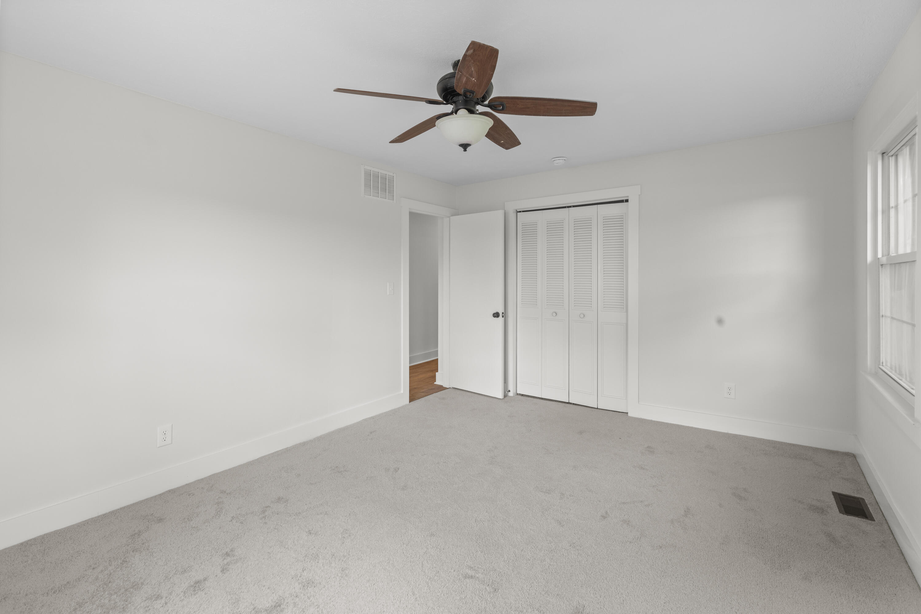 16 Meadowbrook Drive Property Photo 20