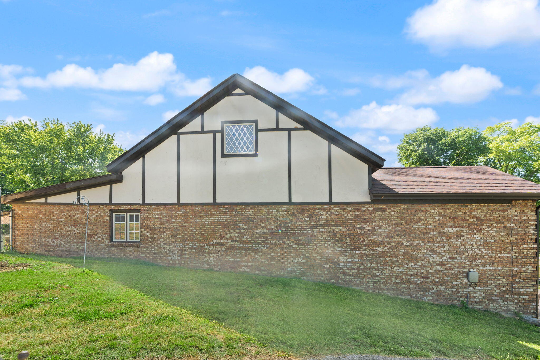 518 W Lakeshore Drive Property Photo 14
