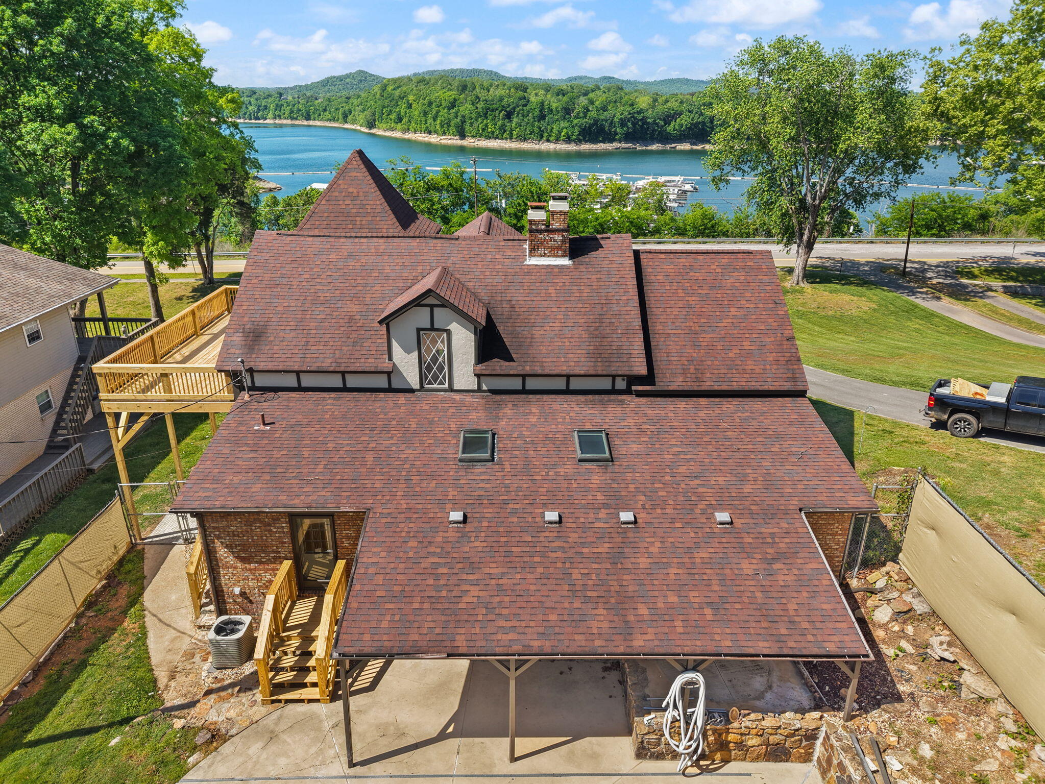 518 W Lakeshore Drive Property Photo 24