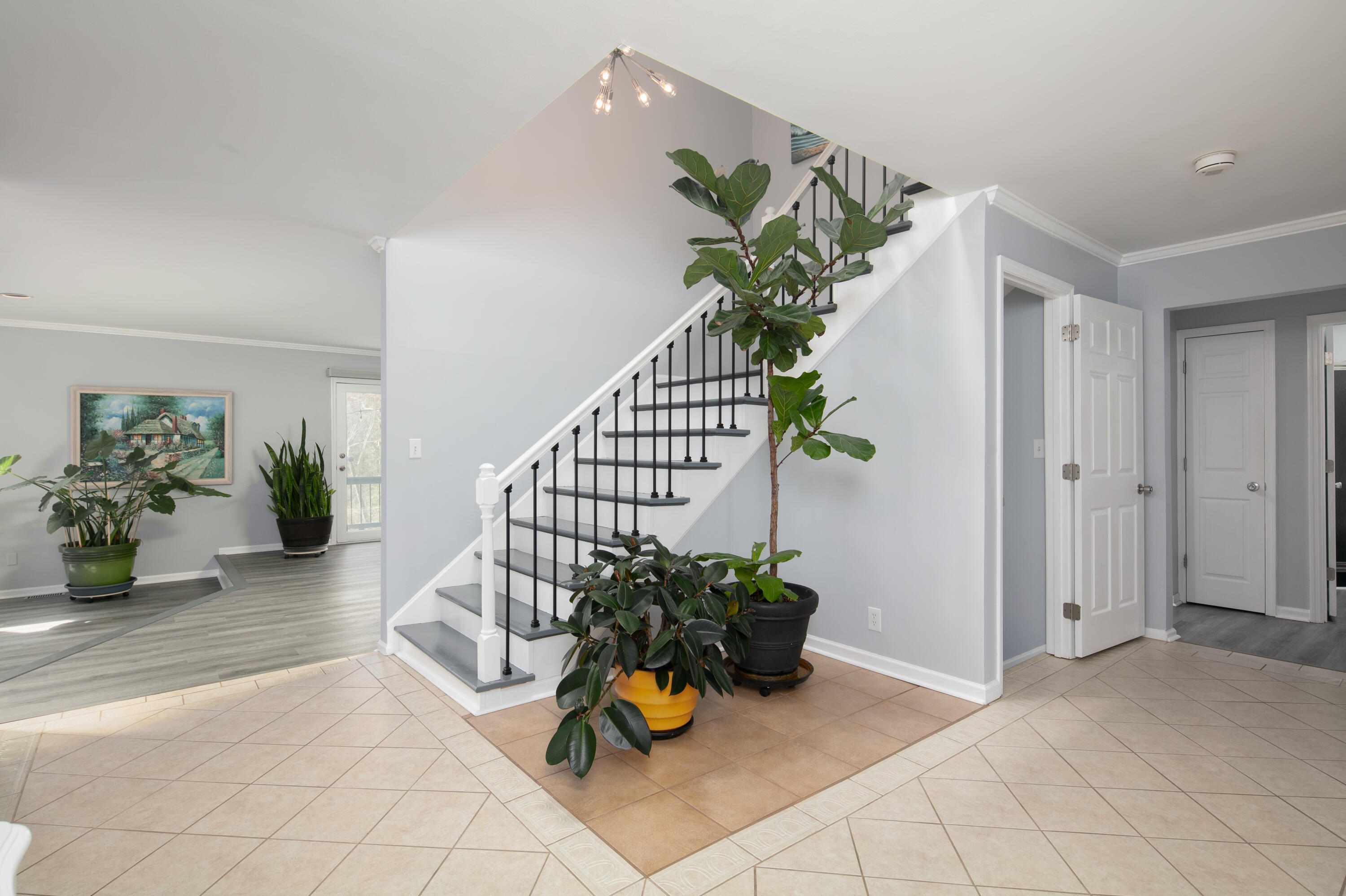 2140 Crystal Creek Drive Property Photo 6