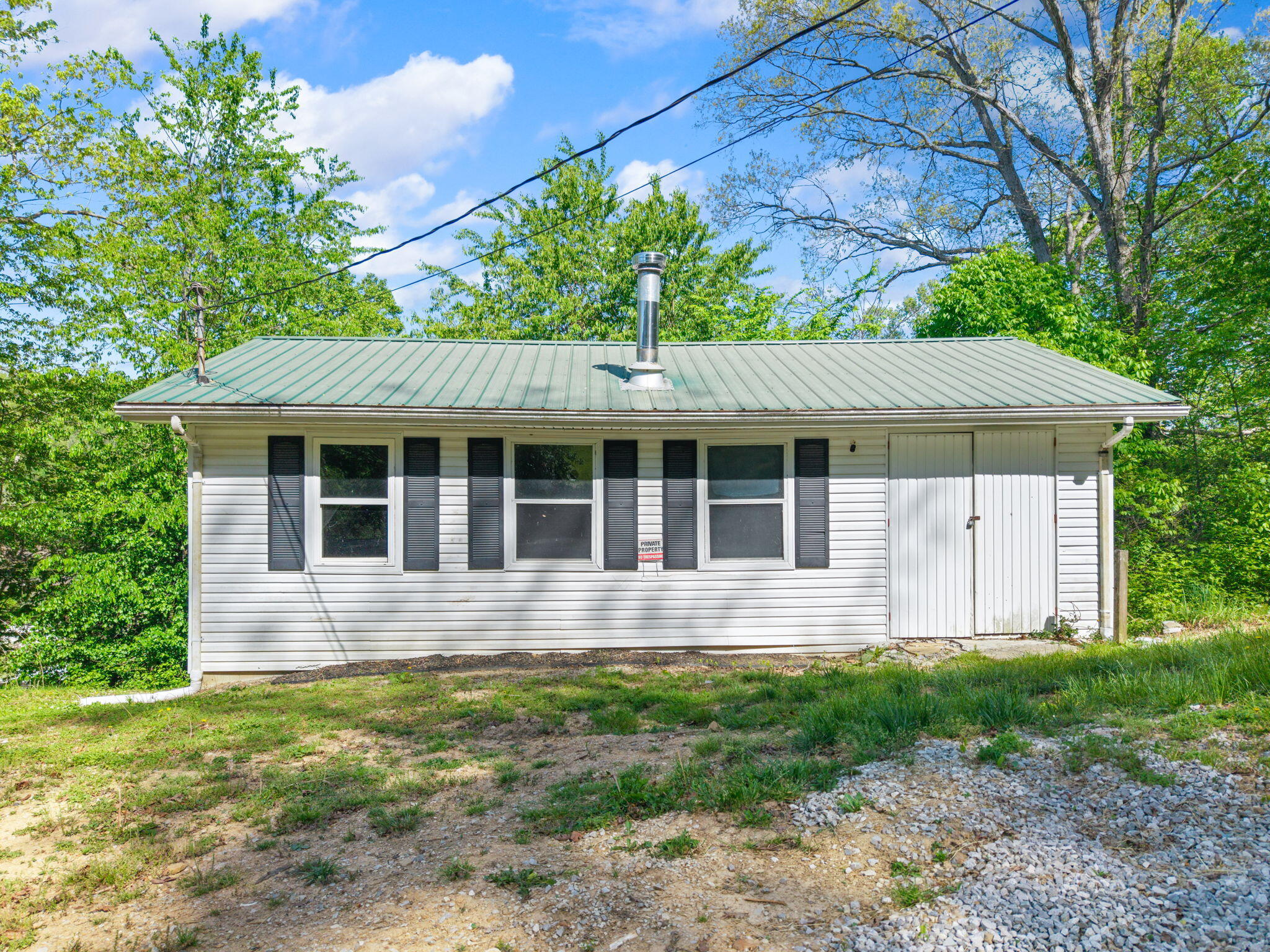 249 3rd Street Property Photo 4