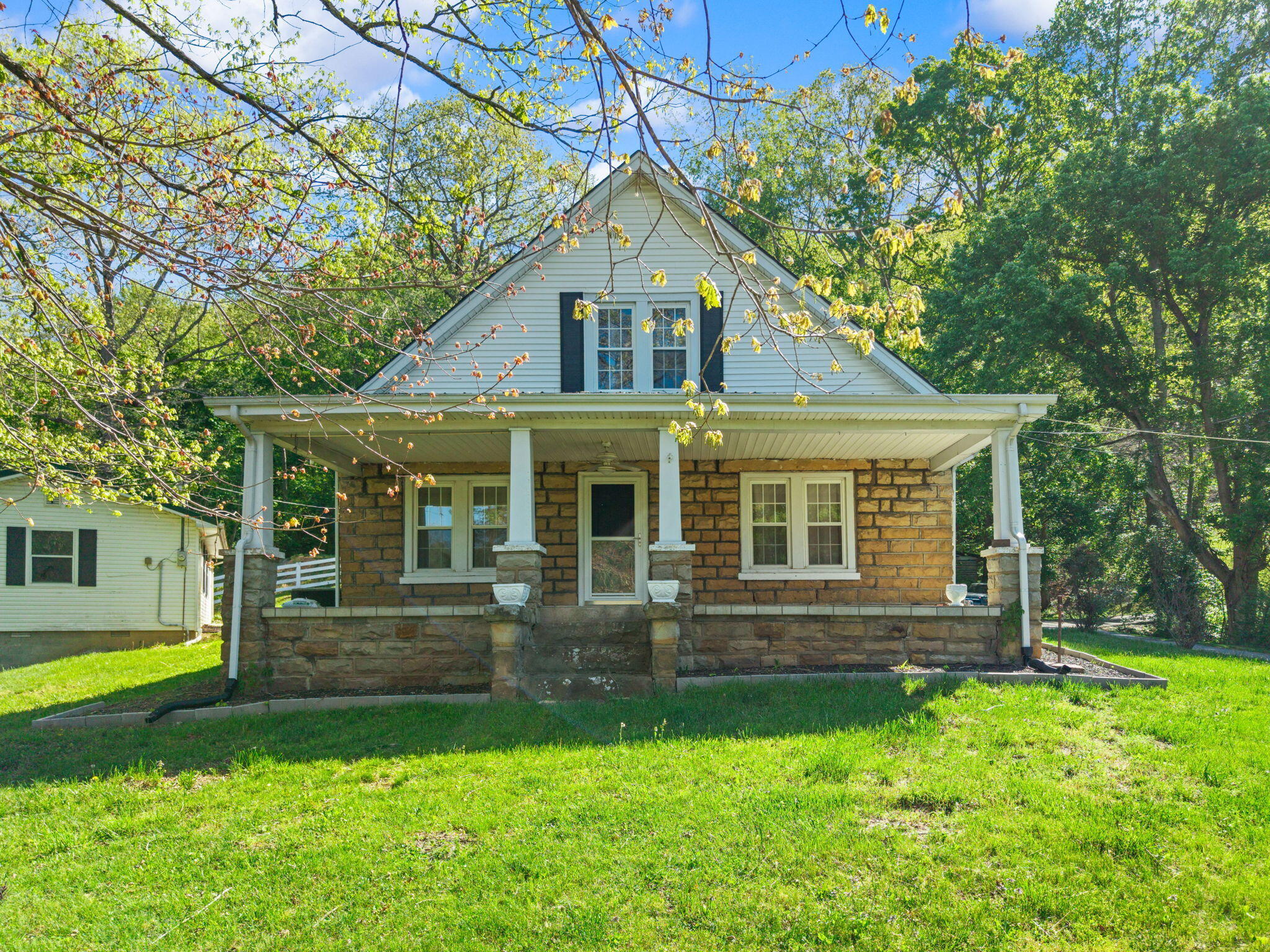 249 3rd Street Property Photo 12