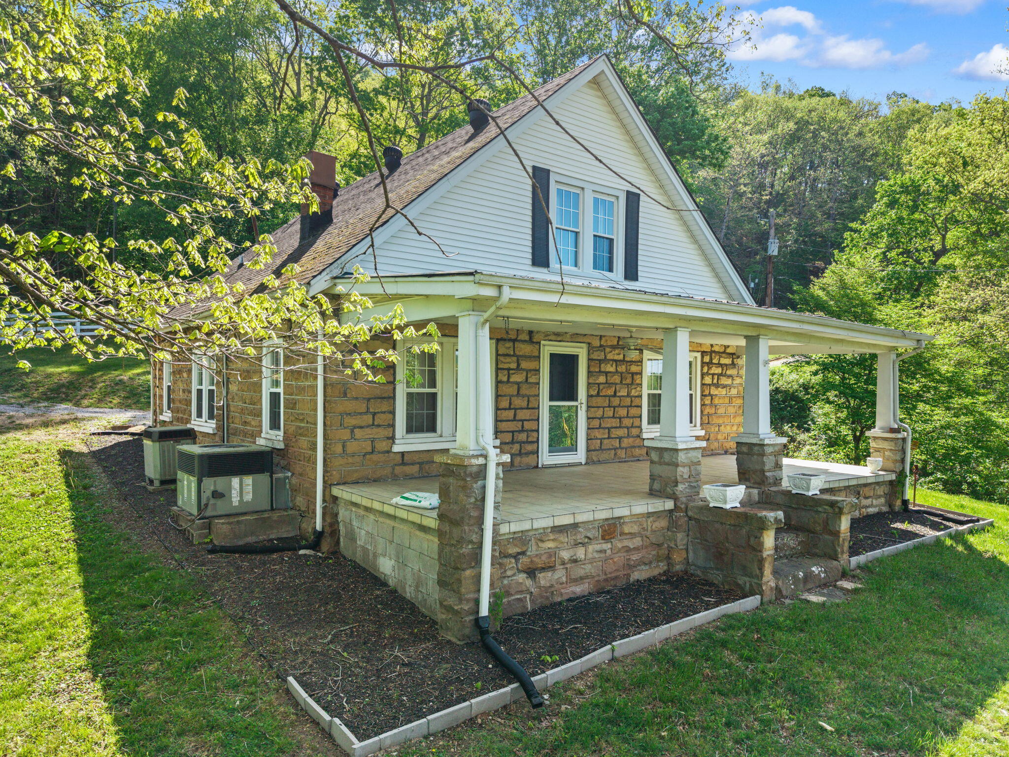 249 3rd Street Property Photo 13