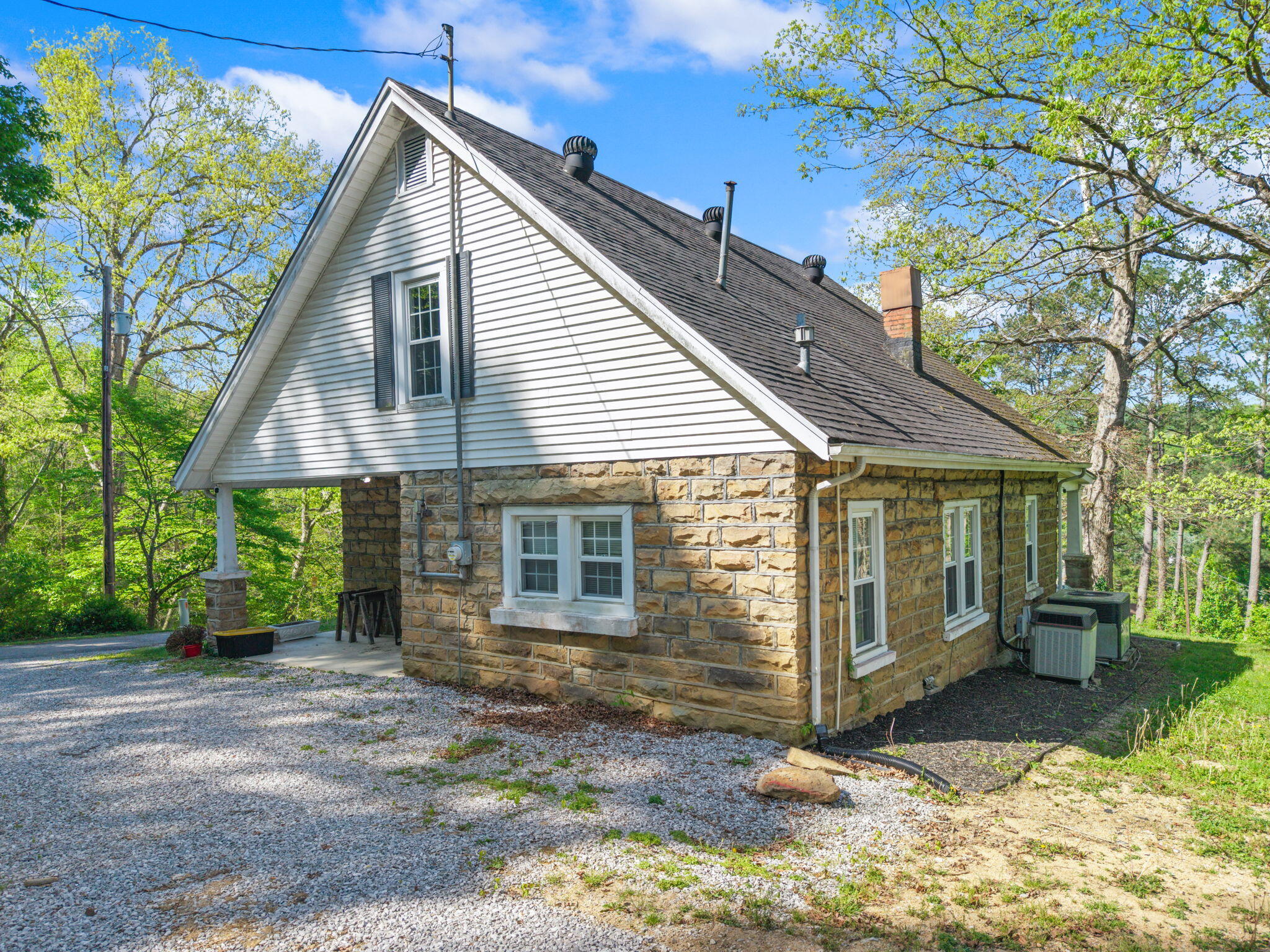 249 3rd Street Property Photo 16