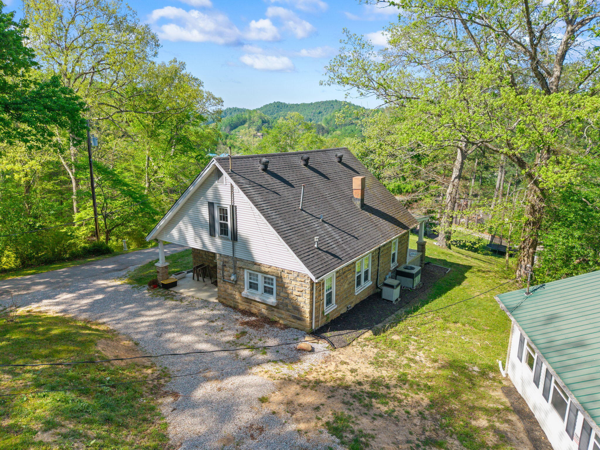 249 3rd Street Property Photo 17