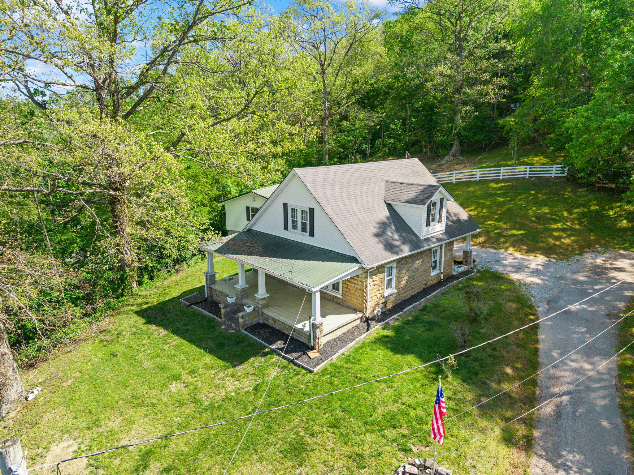 249 3rd Street Property Photo 18