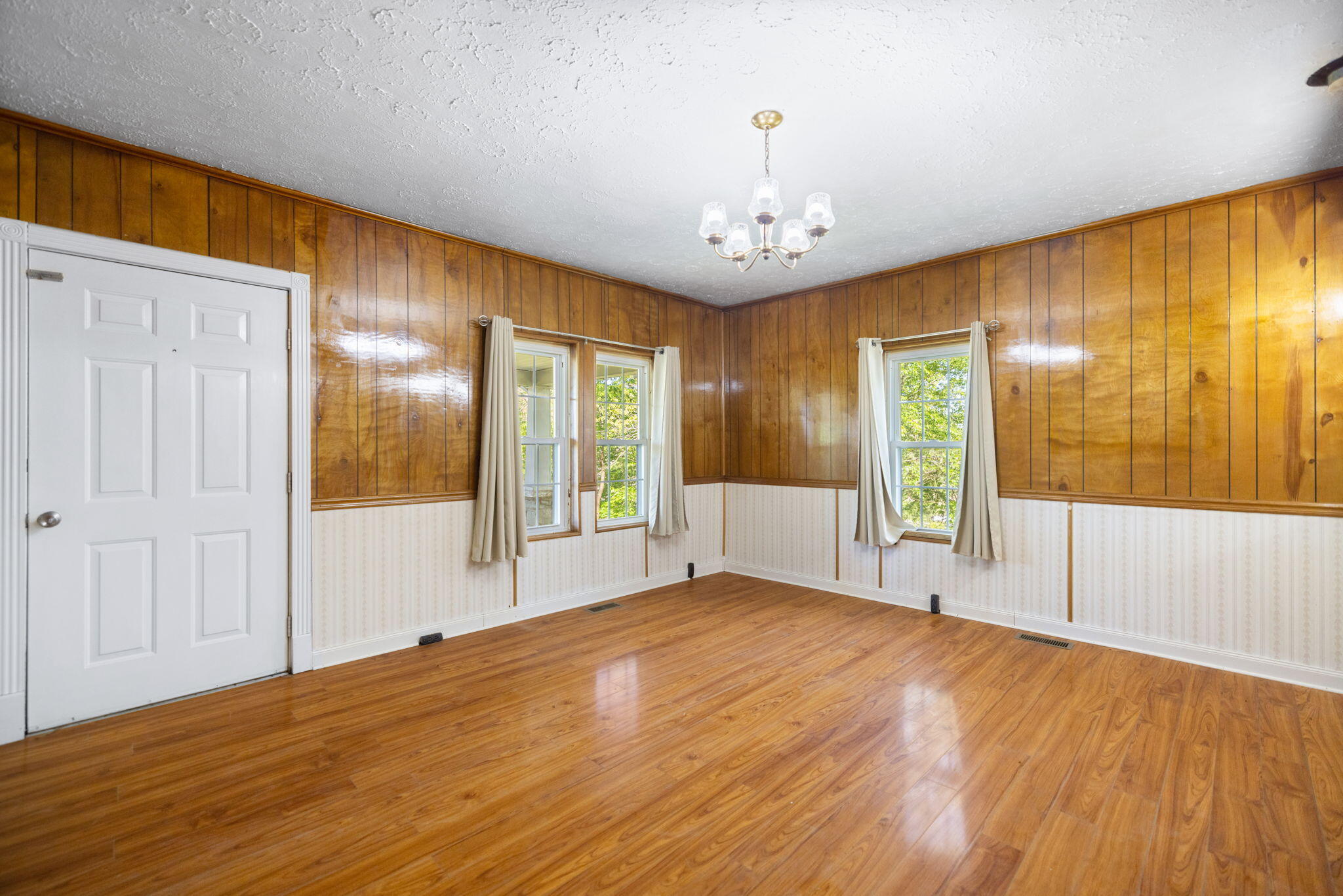 249 3rd Street Property Photo 23