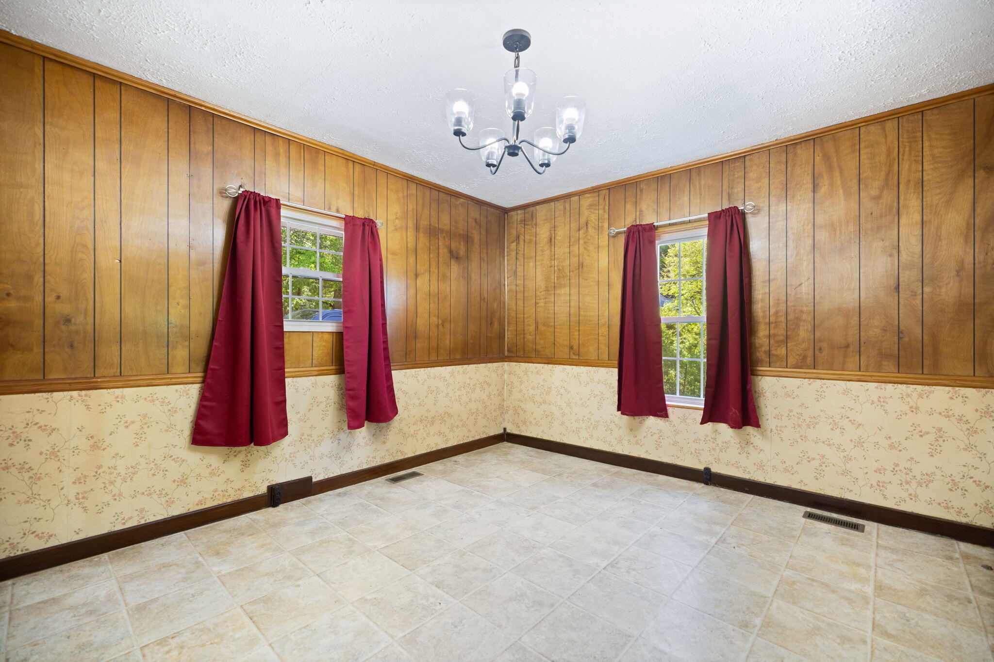 249 3rd Street Property Photo 27