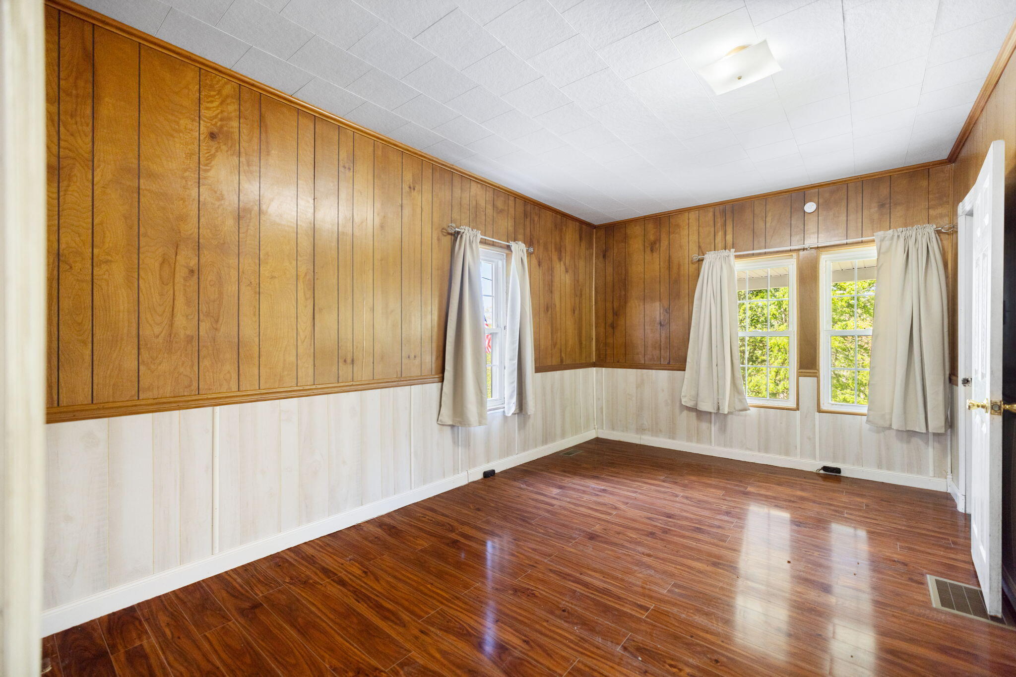 249 3rd Street Property Photo 31