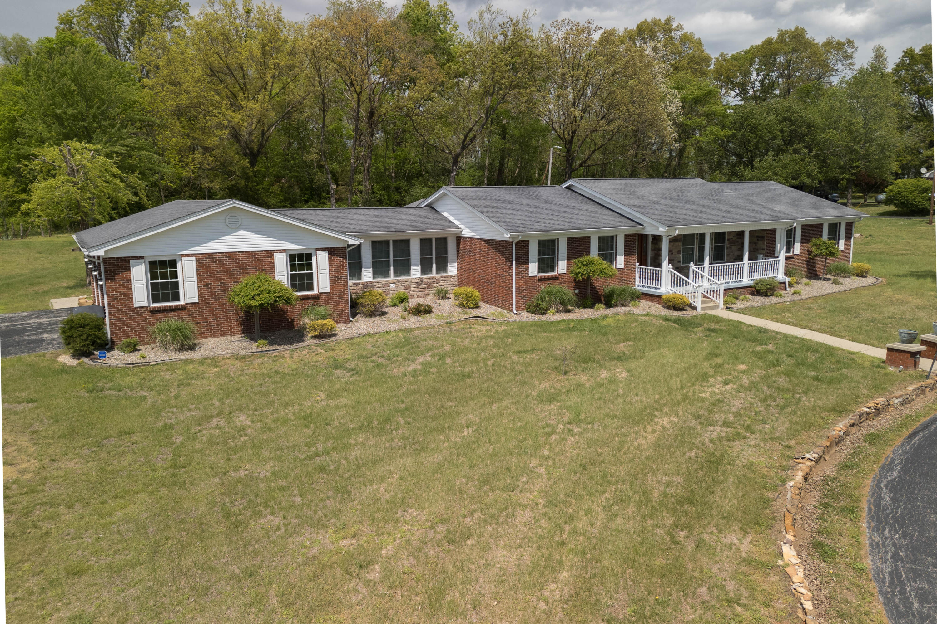 4224 E Kentucky 36 Property Photo 1