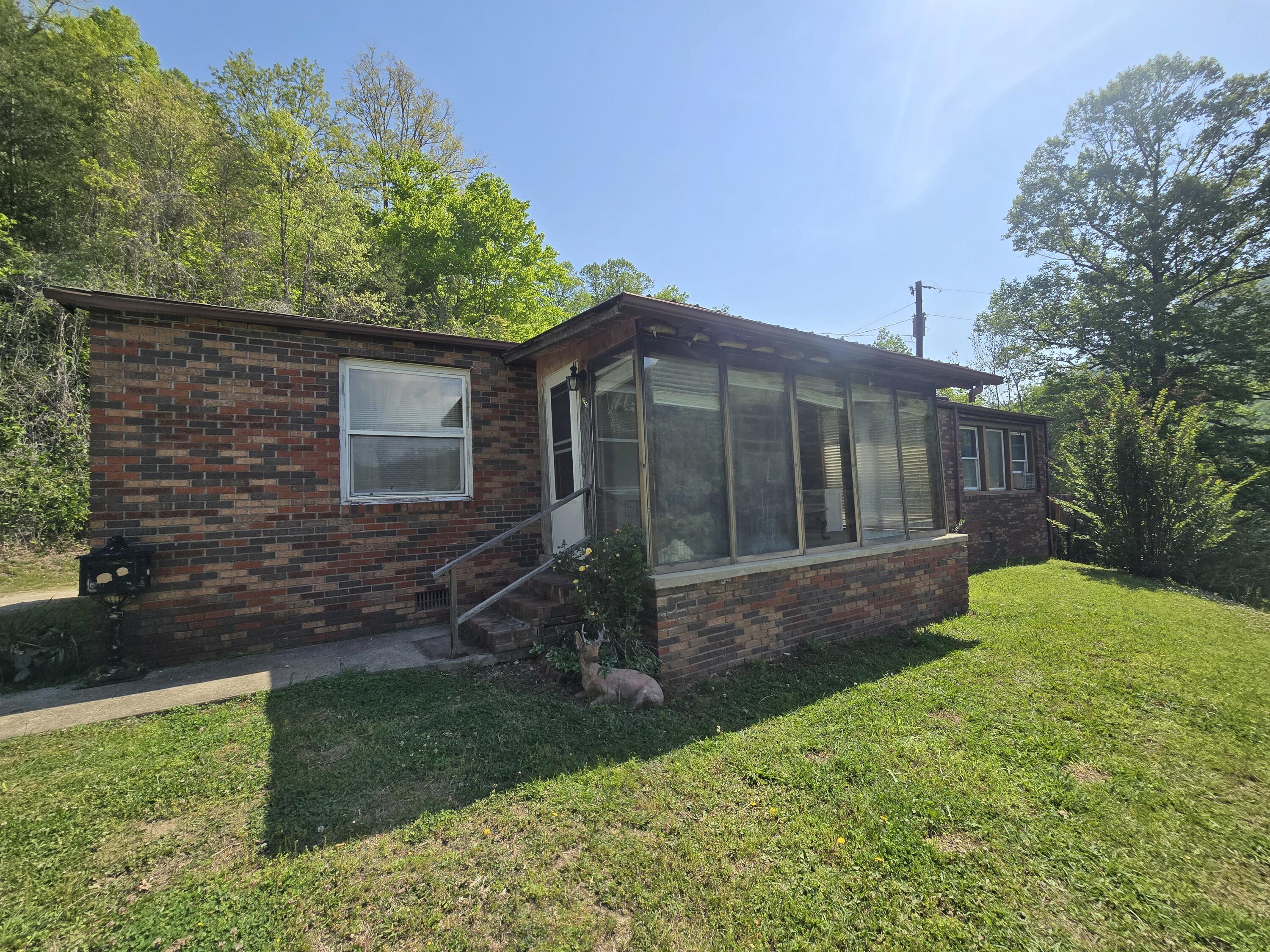 391 Rose Road Property Photo 1