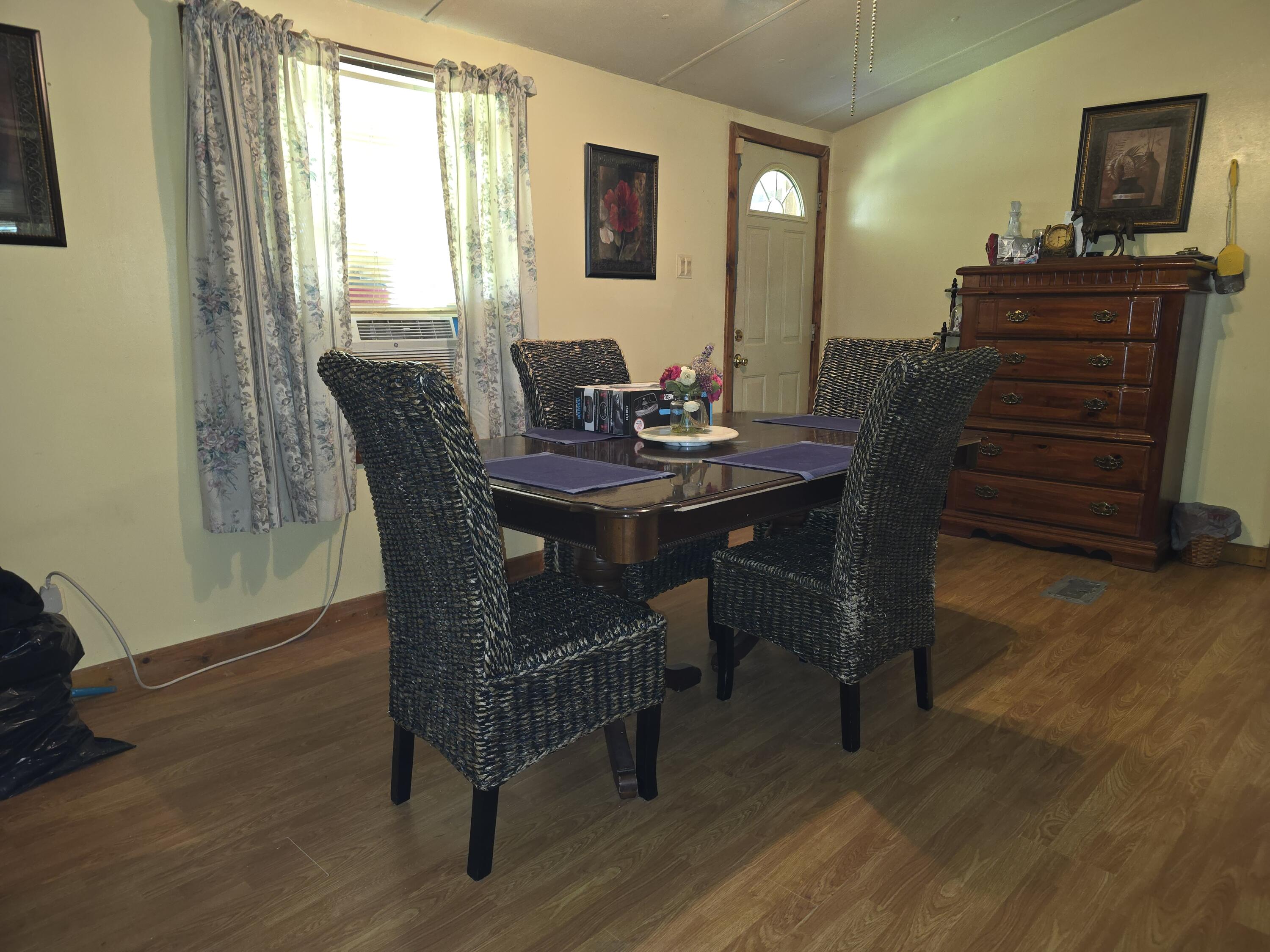 391 Rose Road Property Photo 5