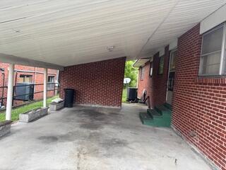 403 E Mound Street Property Photo 6