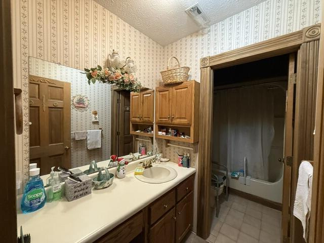 402 Westwood Drive Property Photo 14