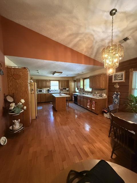 402 Westwood Drive Property Photo 17