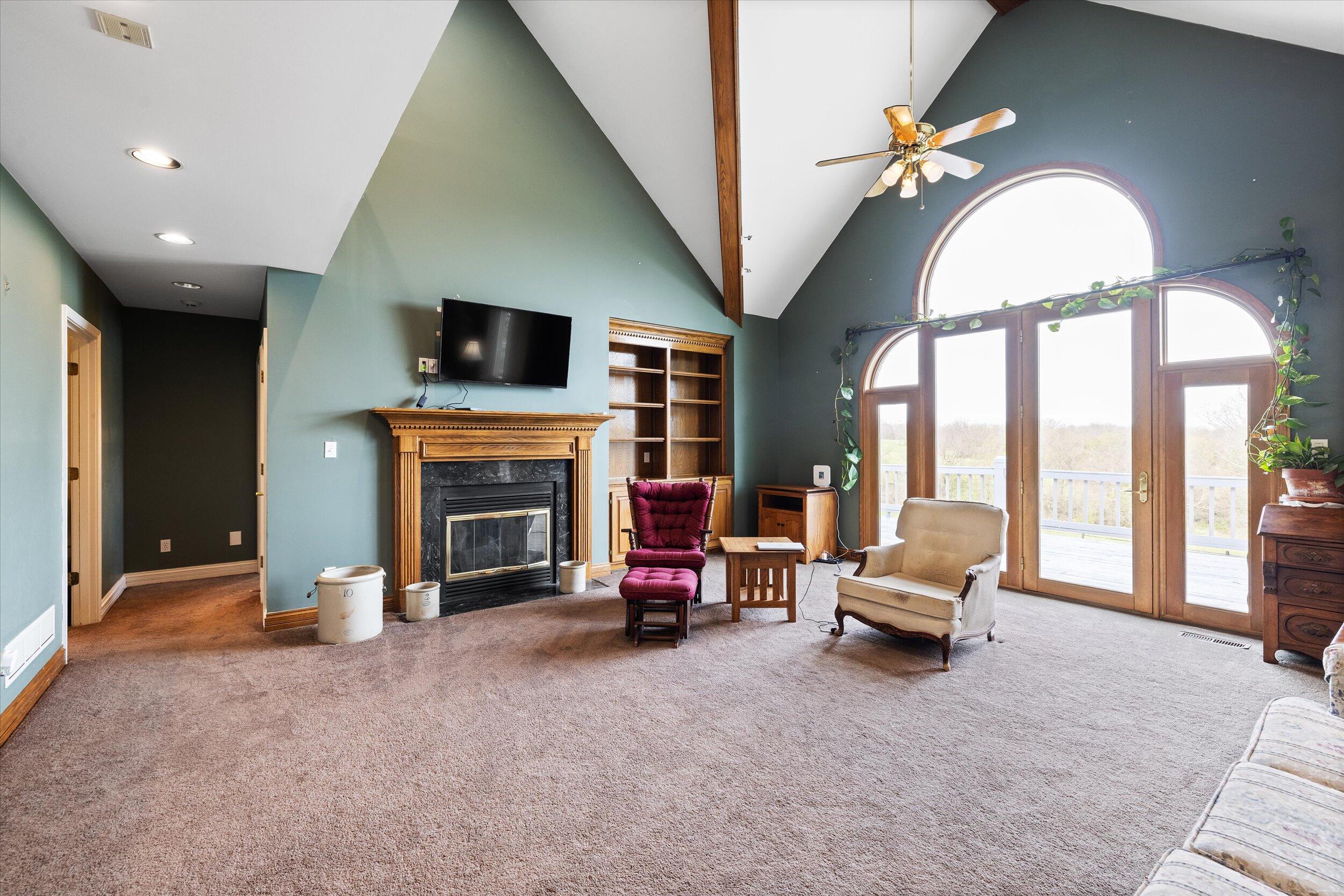 101 Frontage Road Property Photo 6