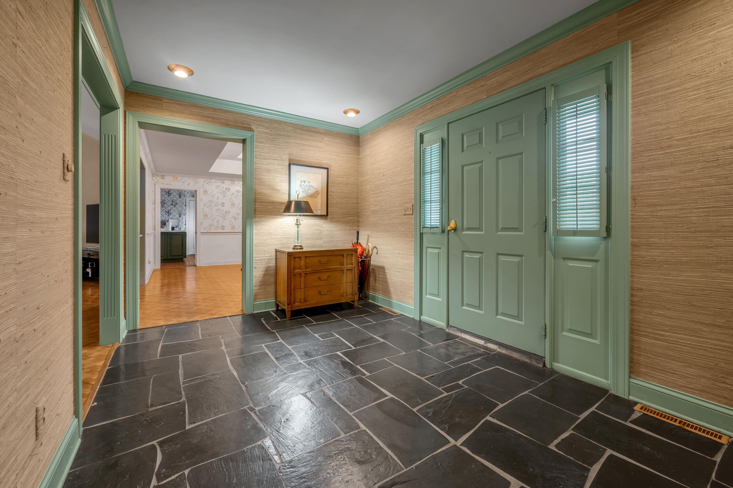 105 Old Farm Road Property Photo 3